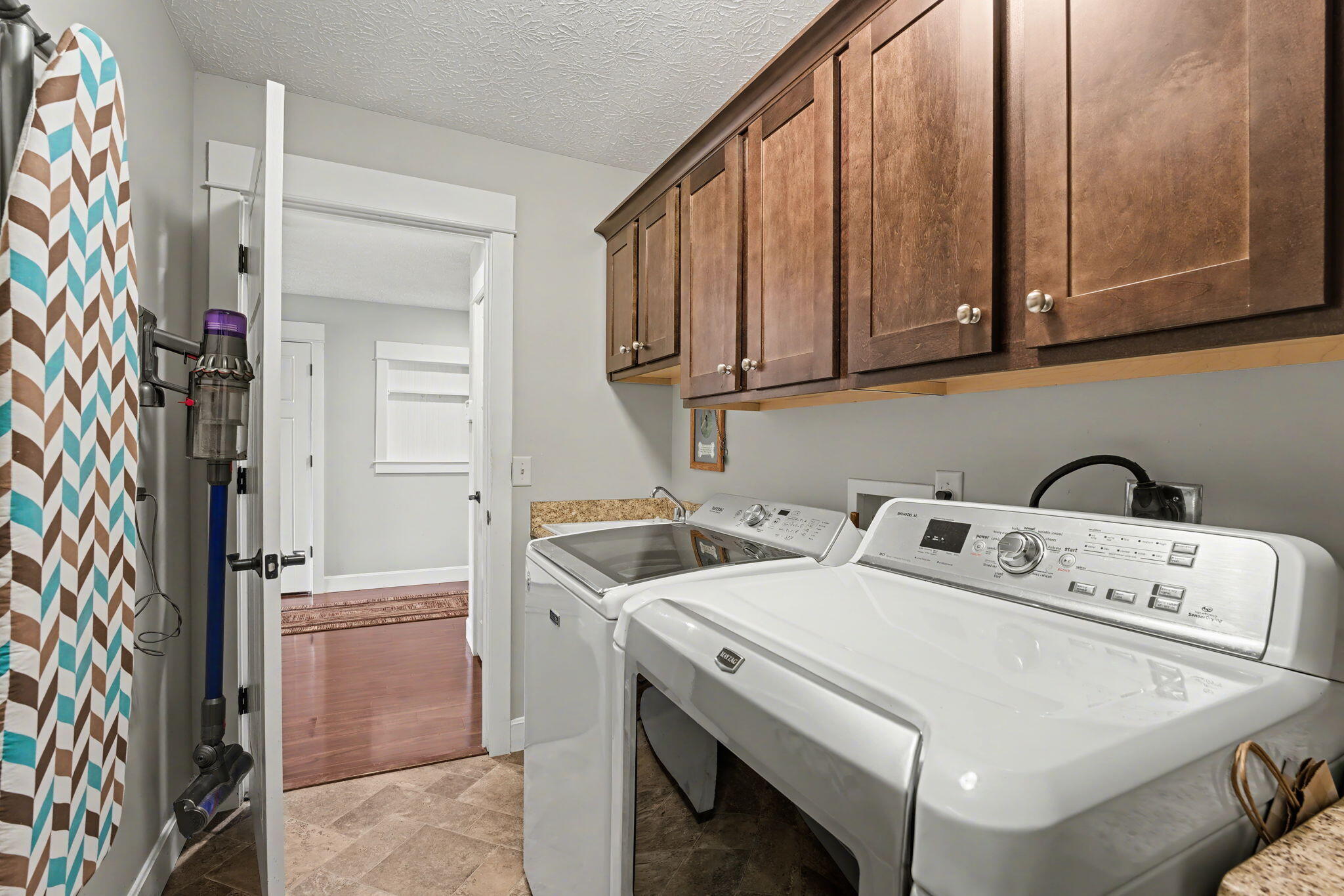 622 Willow Point Court, Troy, Ohio 45373