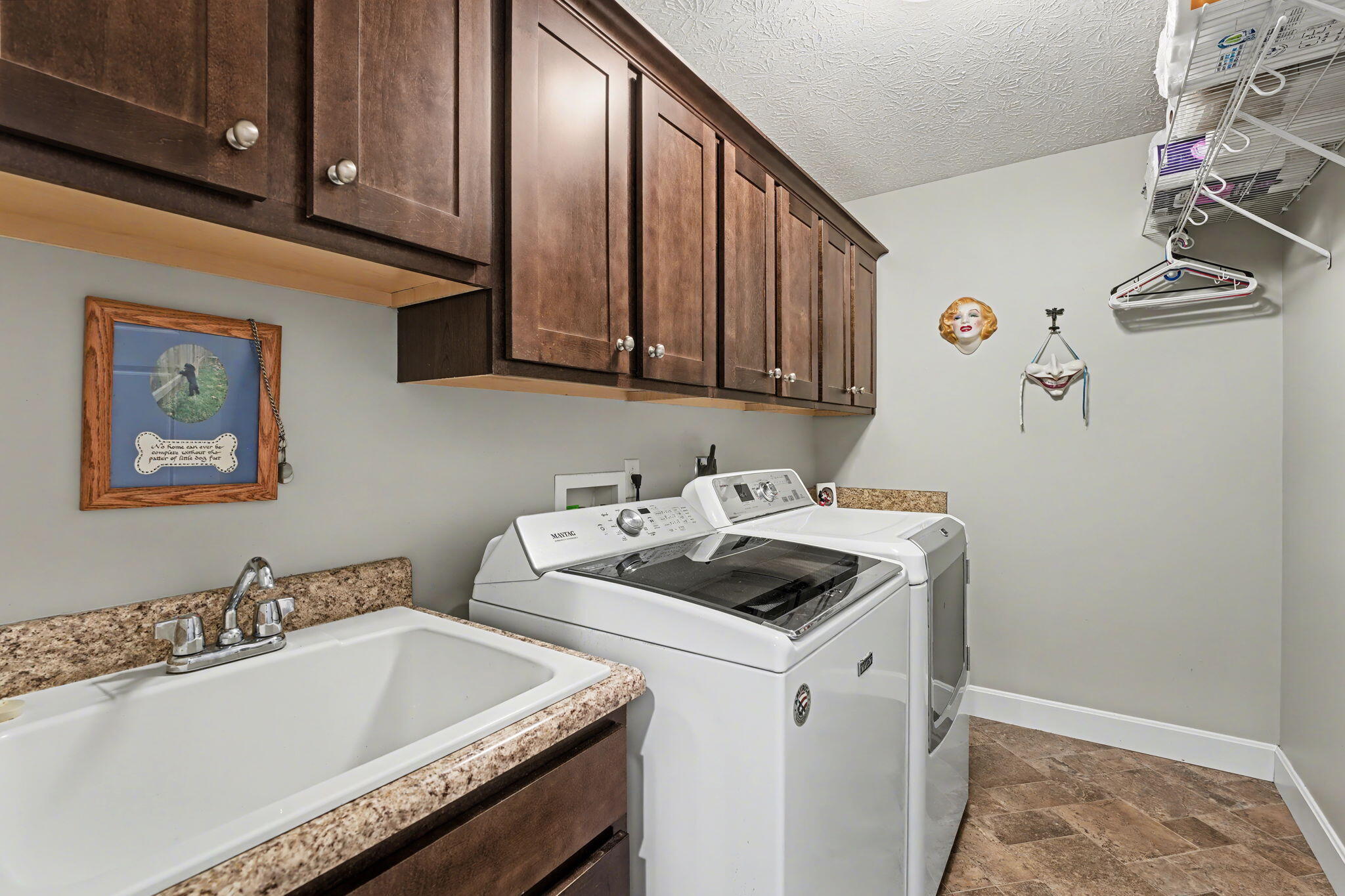 622 Willow Point Court, Troy, Ohio 45373