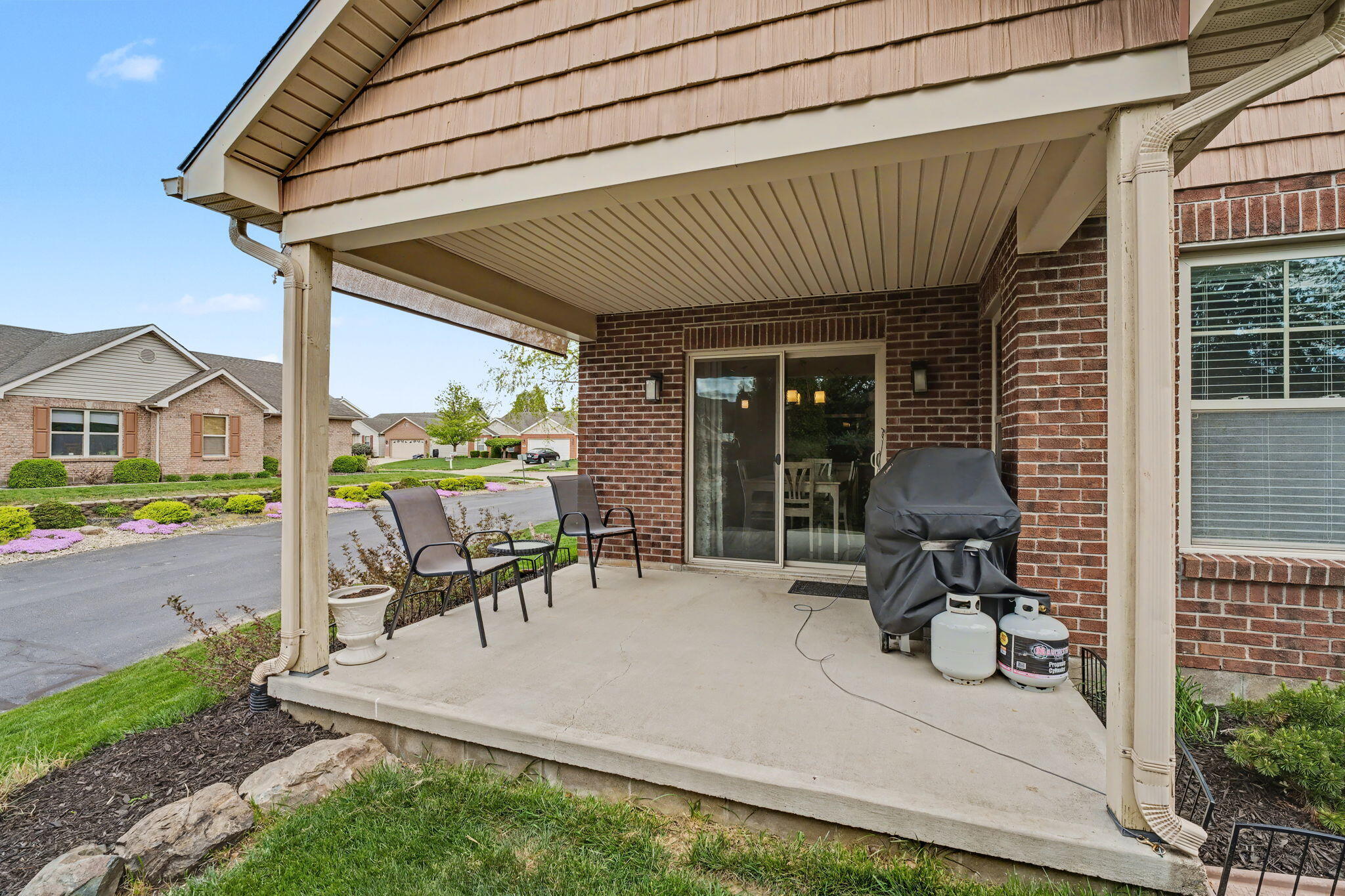 622 Willow Point Court, Troy, Ohio 45373