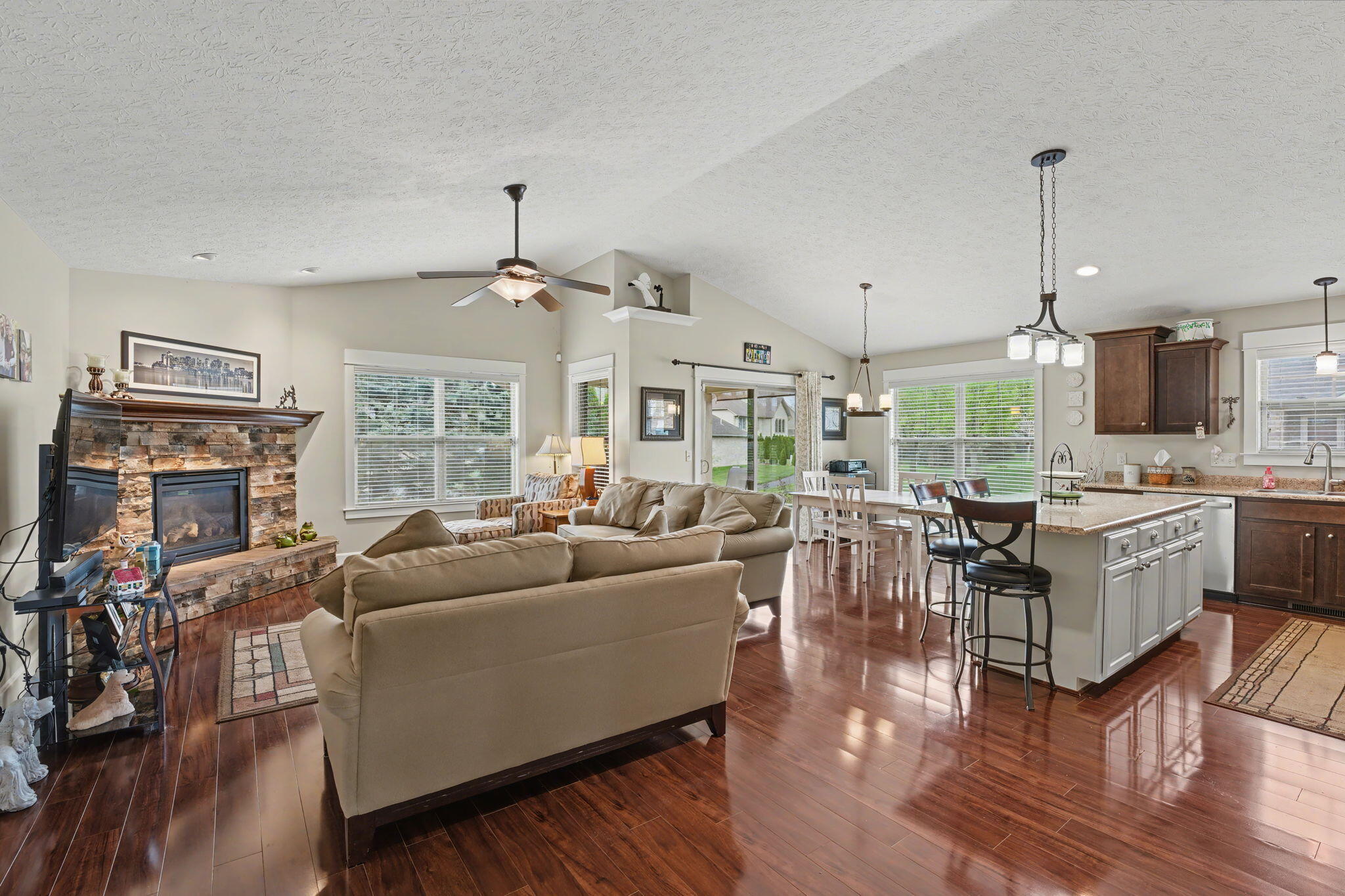 622 Willow Point Court, Troy, Ohio 45373