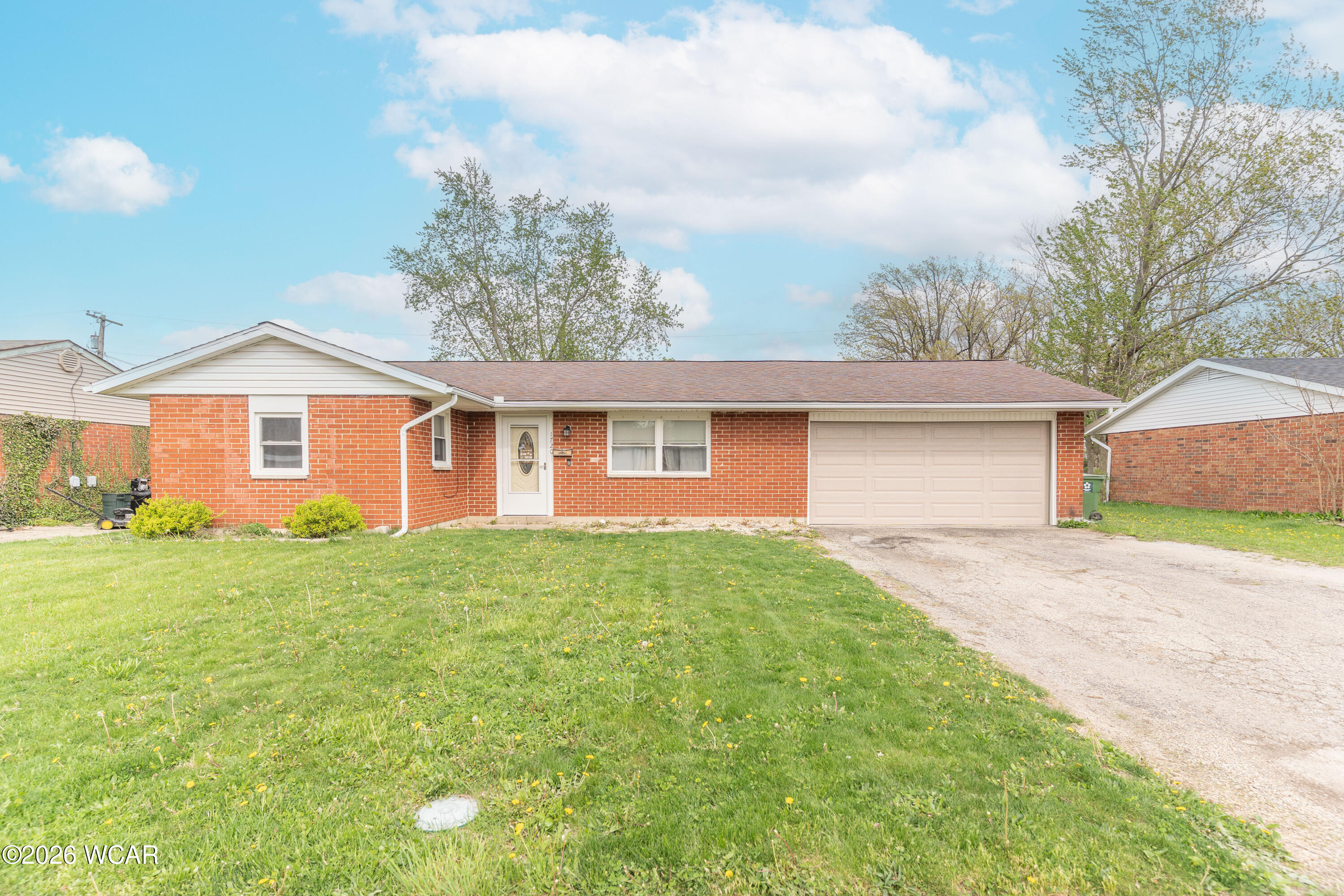1720 Fair Oaks Drive, Sidney, Ohio