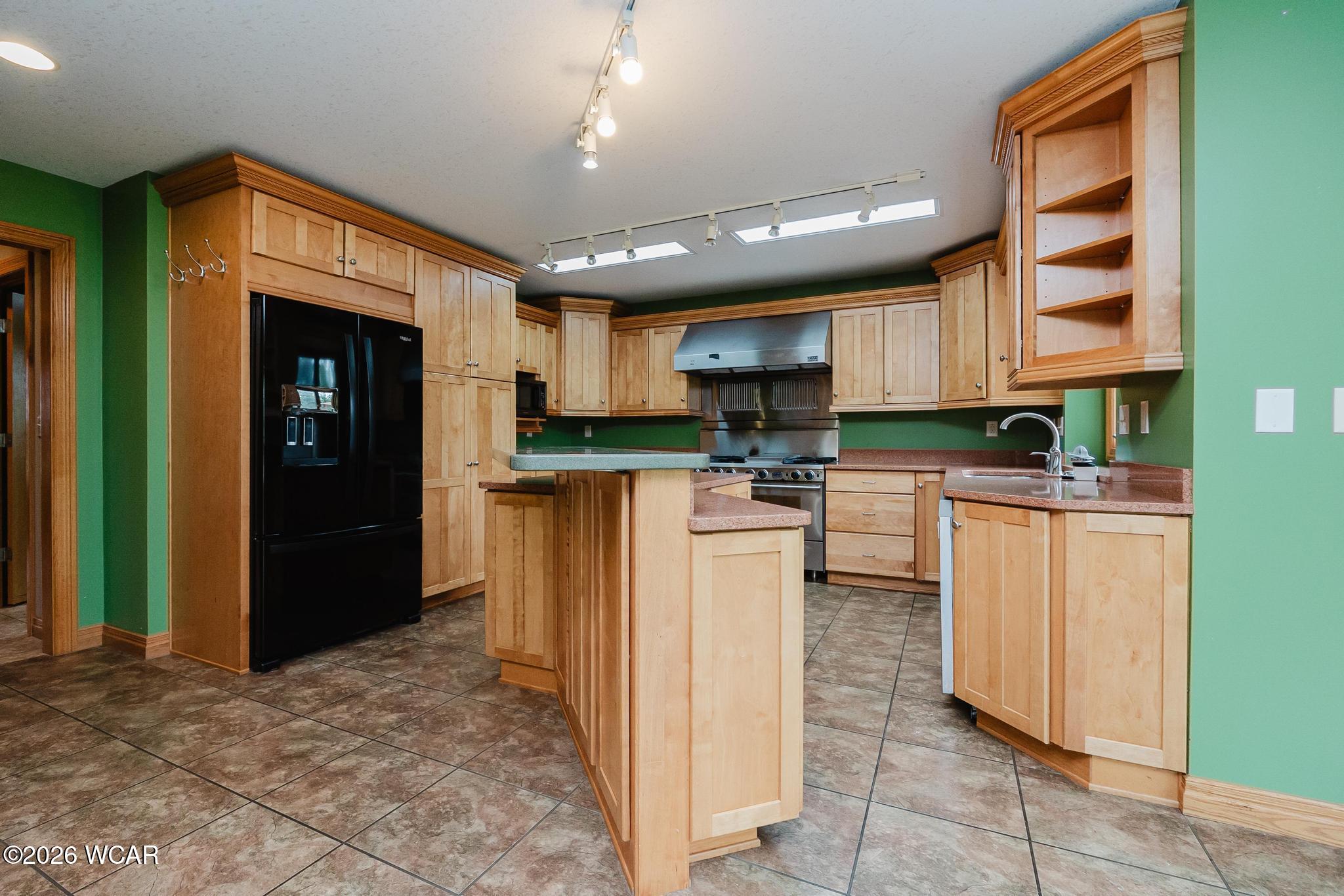 348 Sycamore Court, Bluffton, Ohio