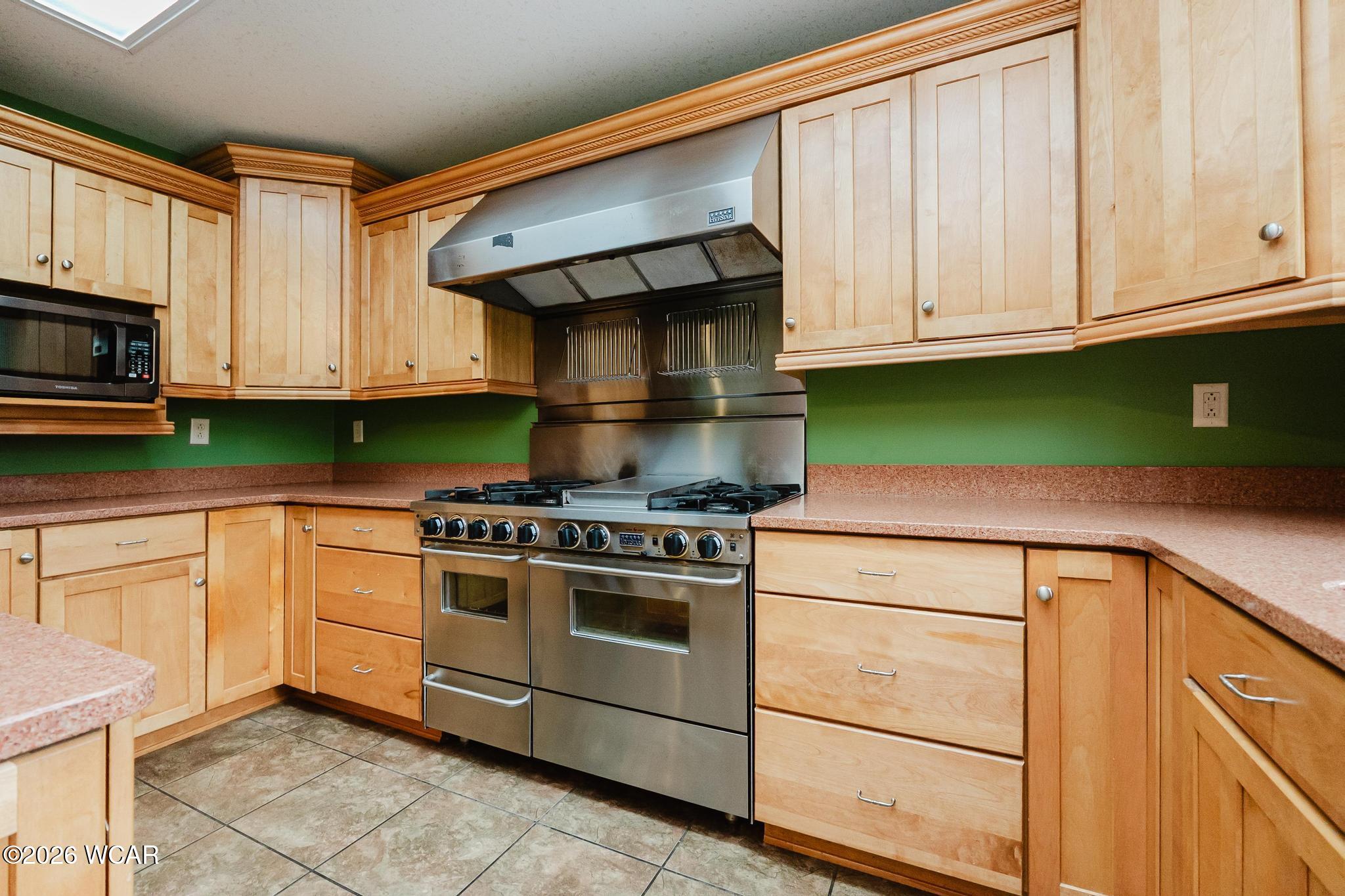 348 Sycamore Court, Bluffton, Ohio