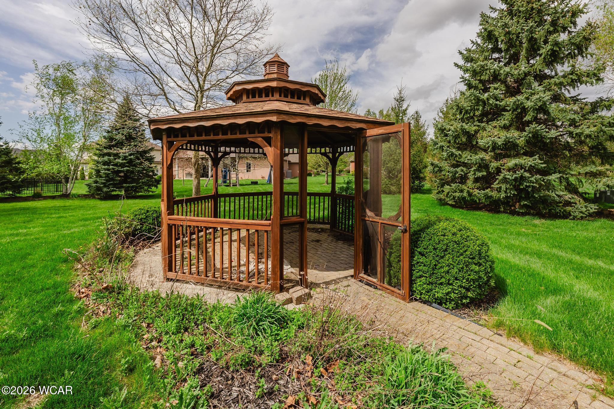 348 Sycamore Court, Bluffton, Ohio