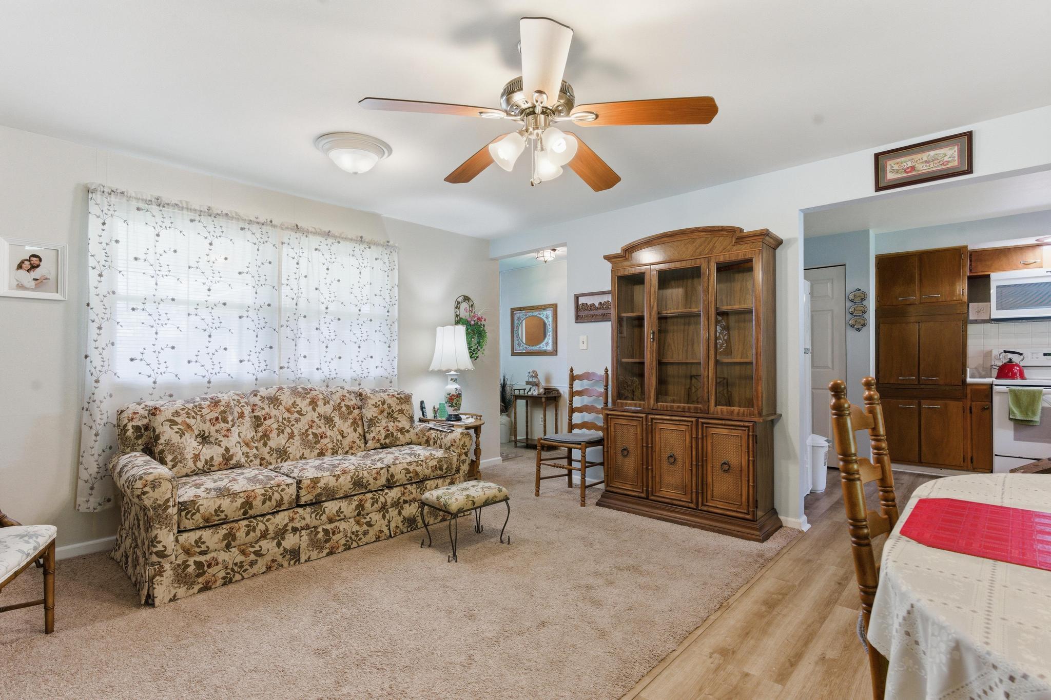 422 Sherwood Park Drive, Springfield, Ohio 45505