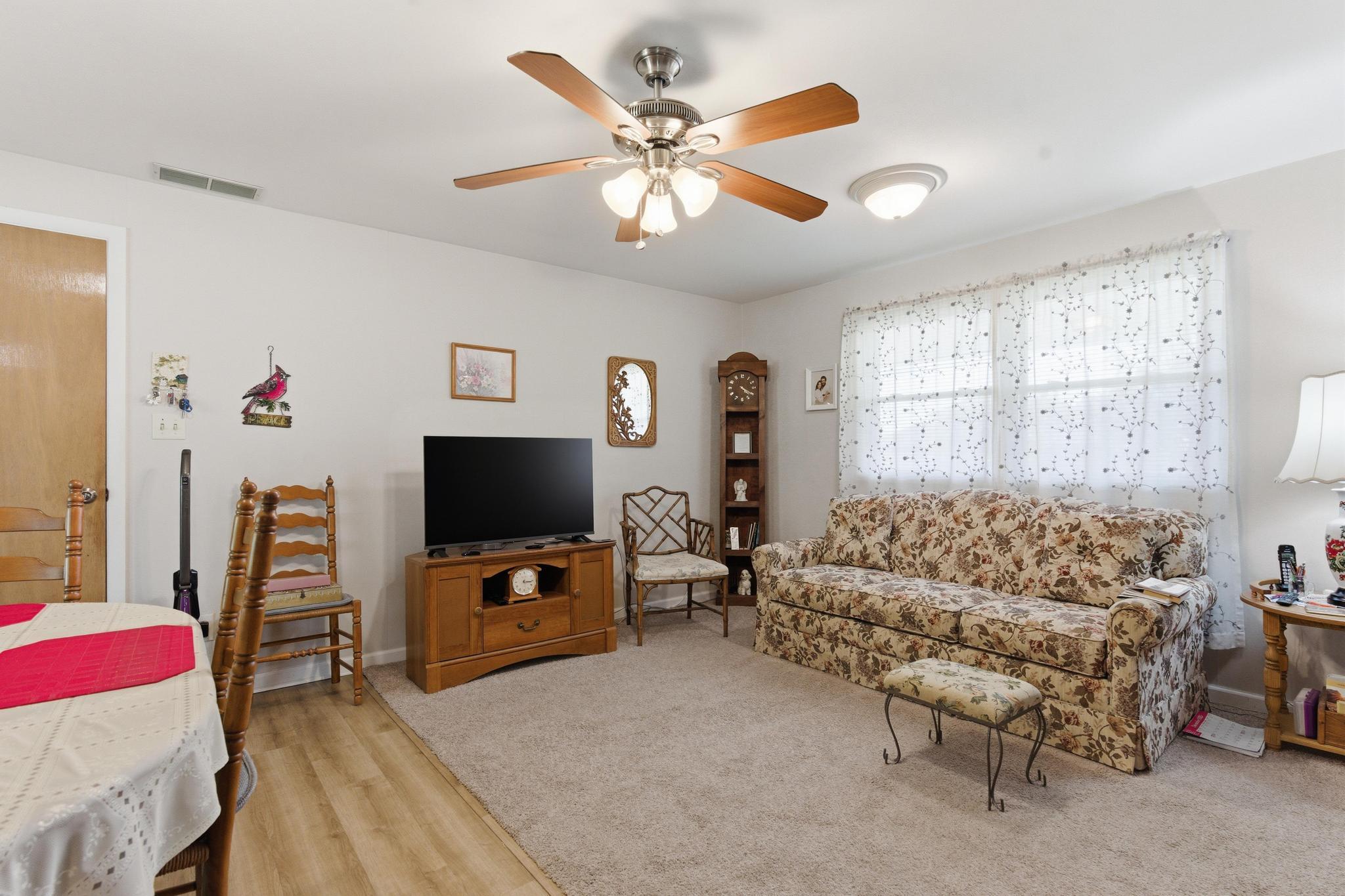 422 Sherwood Park Drive, Springfield, Ohio 45505