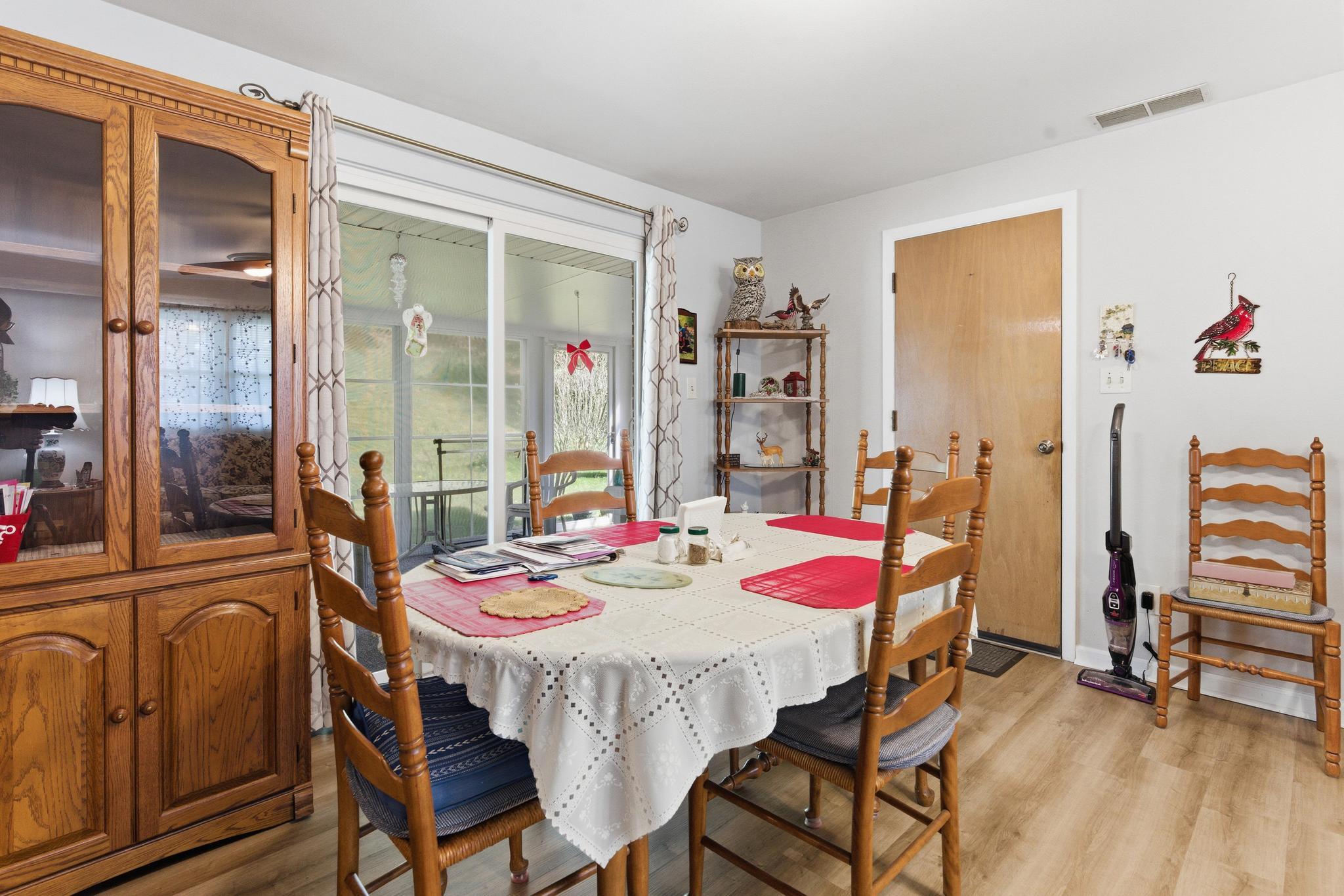 422 Sherwood Park Drive, Springfield, Ohio 45505