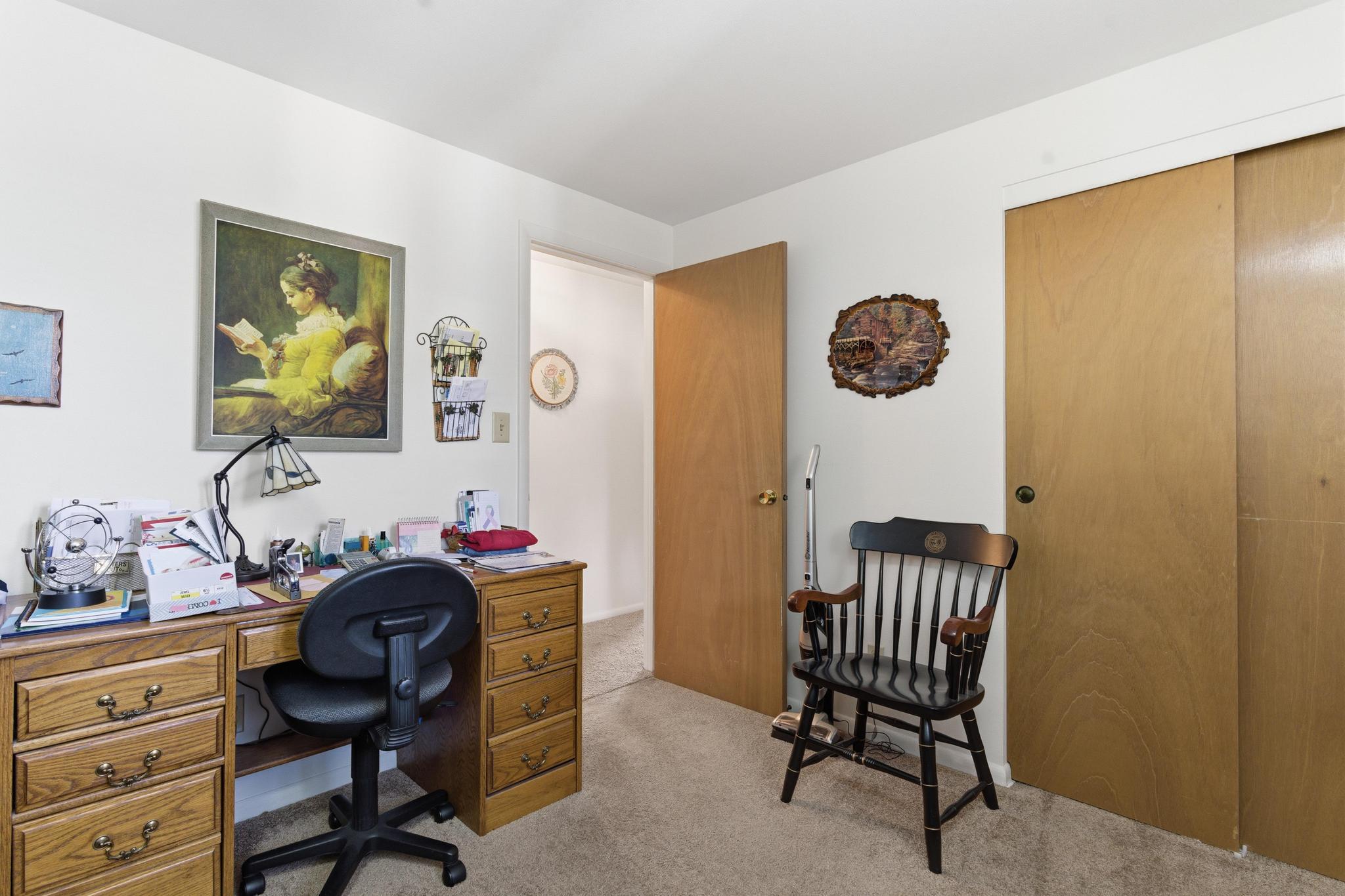 422 Sherwood Park Drive, Springfield, Ohio 45505