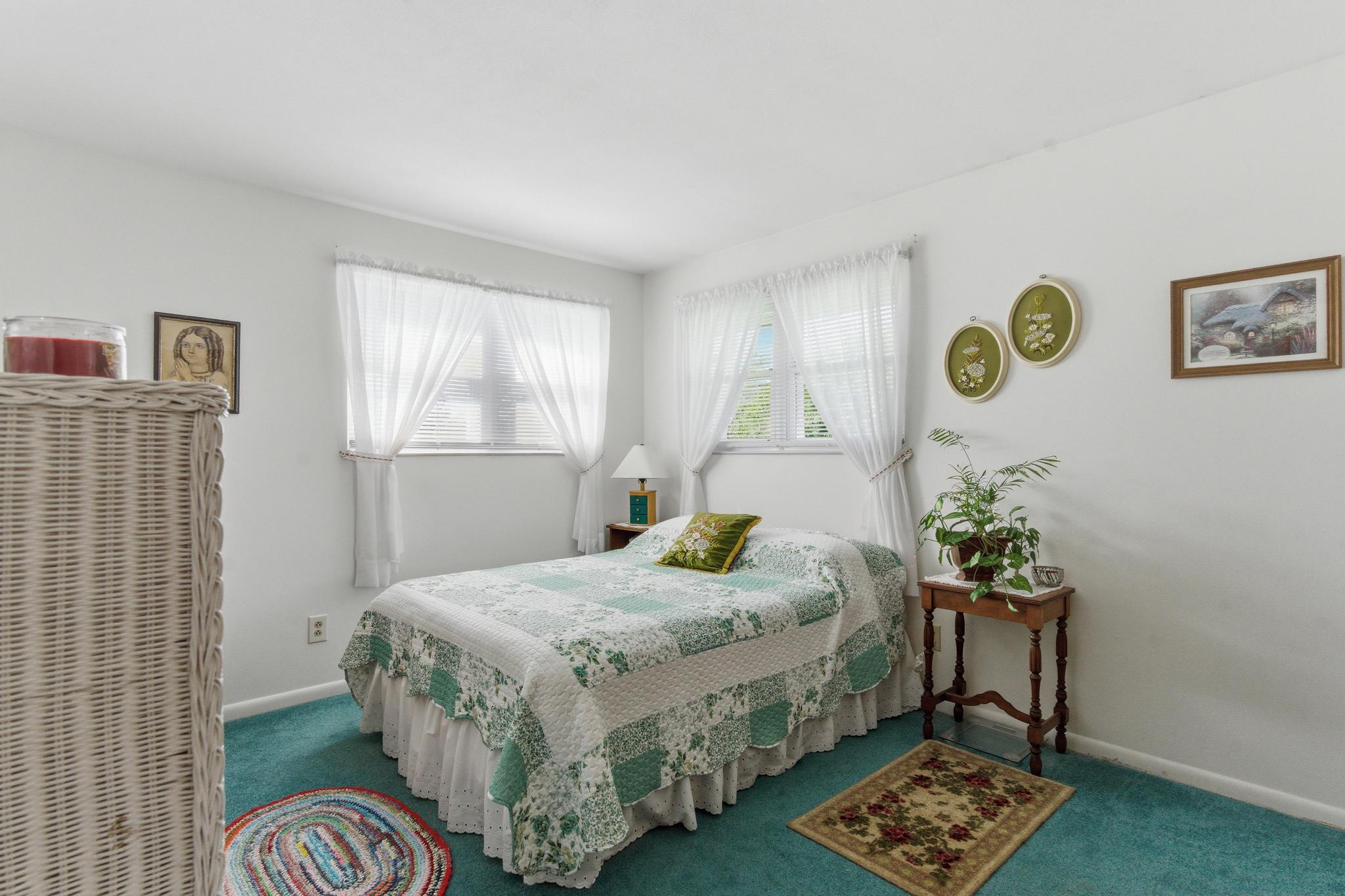 422 Sherwood Park Drive, Springfield, Ohio 45505