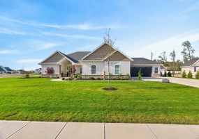 200 Camdyn Trail, Anna, Ohio 45302, 3 Bedrooms Bedrooms, ,2 BathroomsBathrooms,Residential,For Sale,Camdyn,1045079