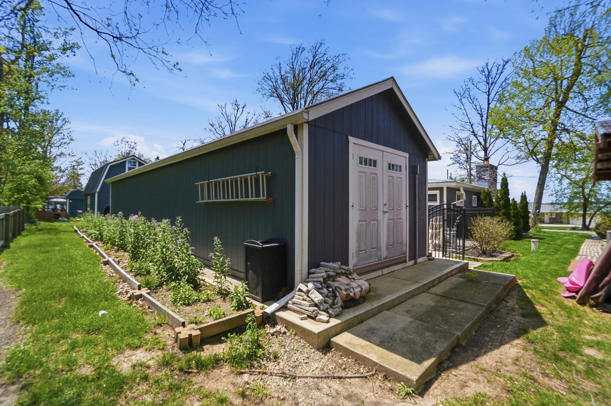 10436 Seminole Shore Drive, Huntsville, Ohio 43324