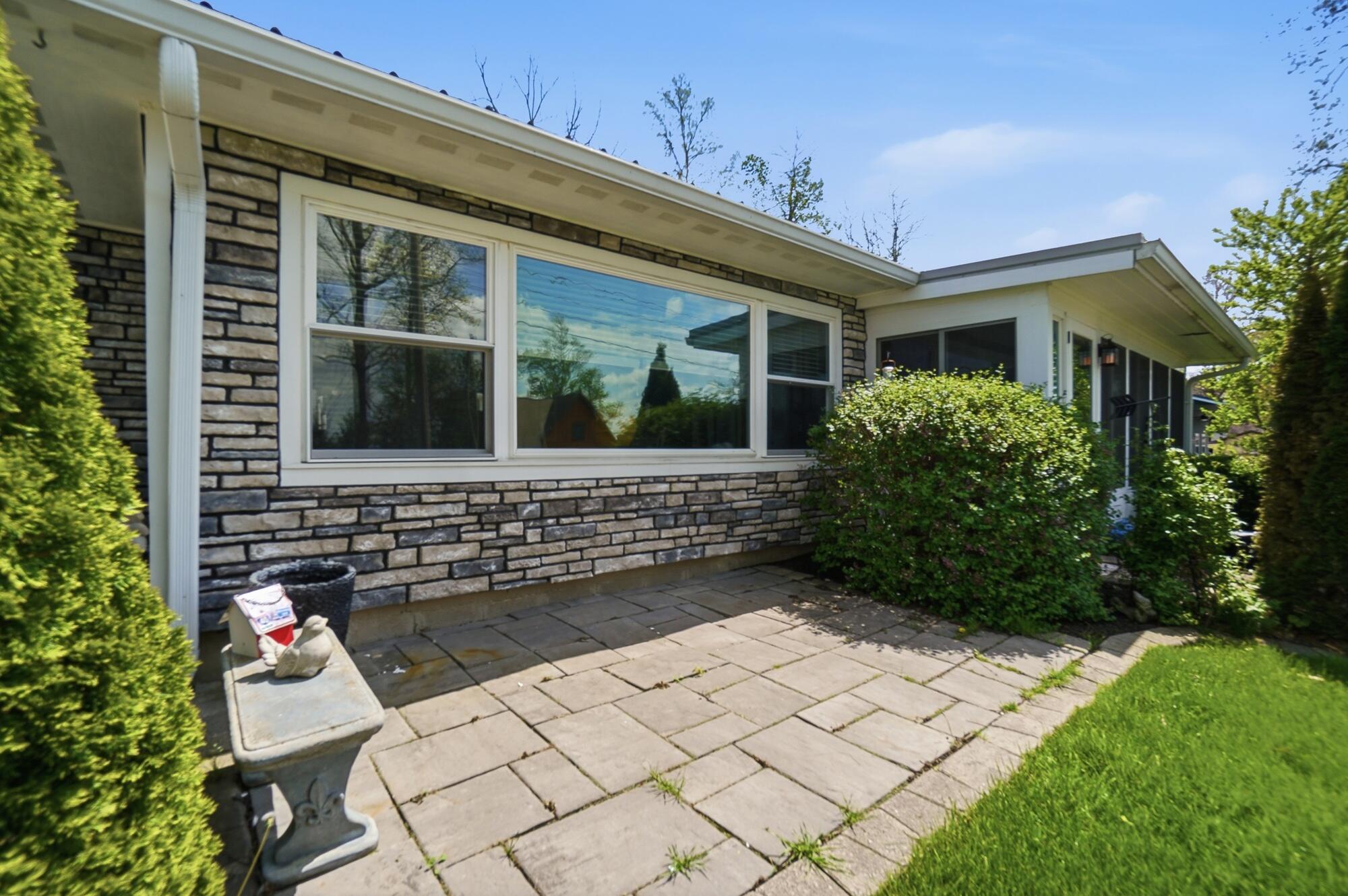 10436 Seminole Shore Drive, Huntsville, Ohio 43324