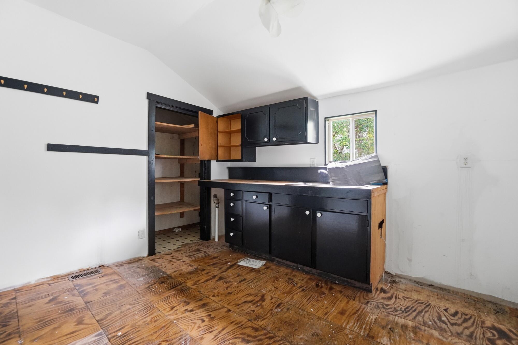 517 Broadway Street, Springfield, Ohio 45504