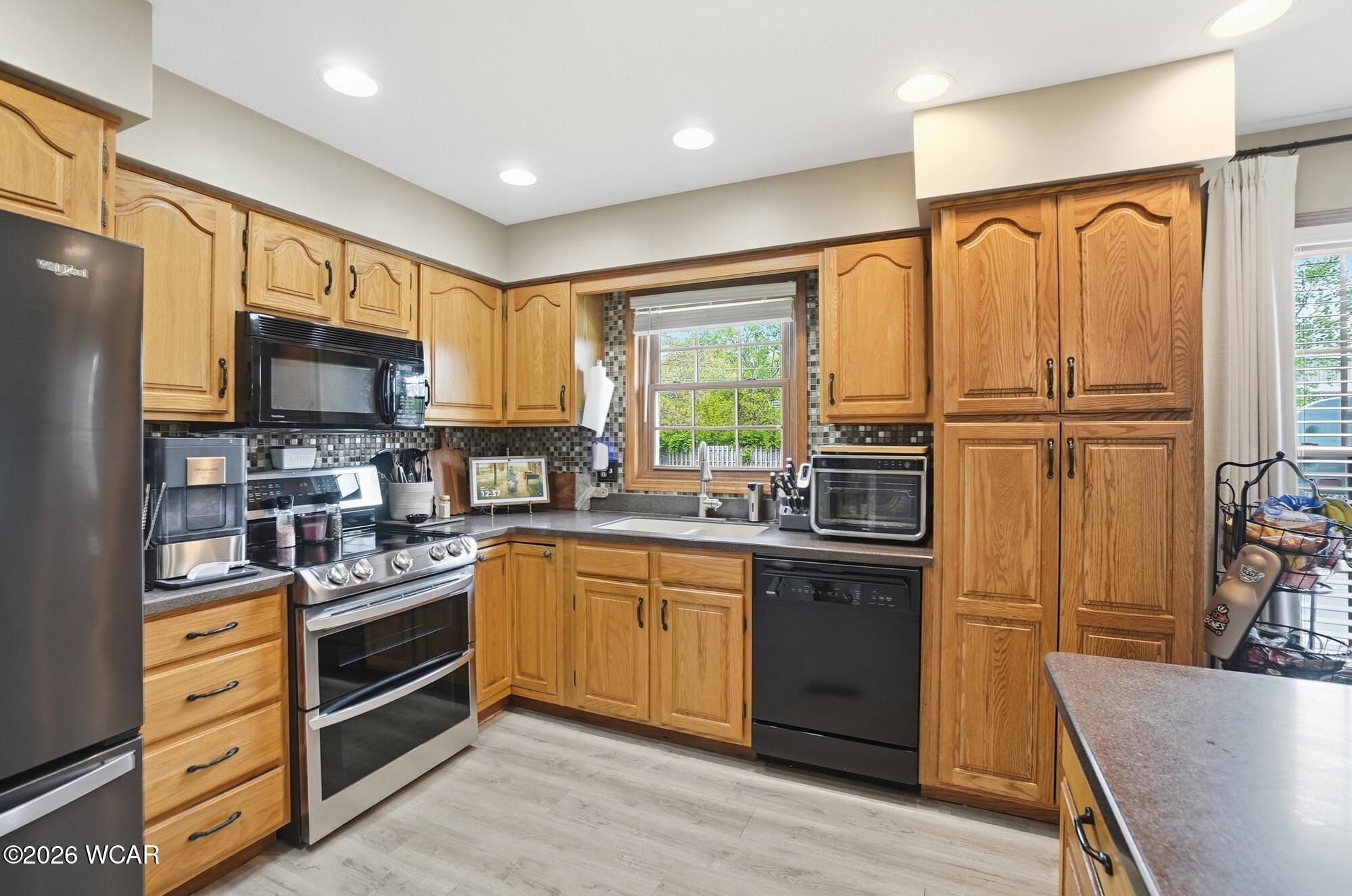 5654 Clover Ridge Drive, Elida, Ohio