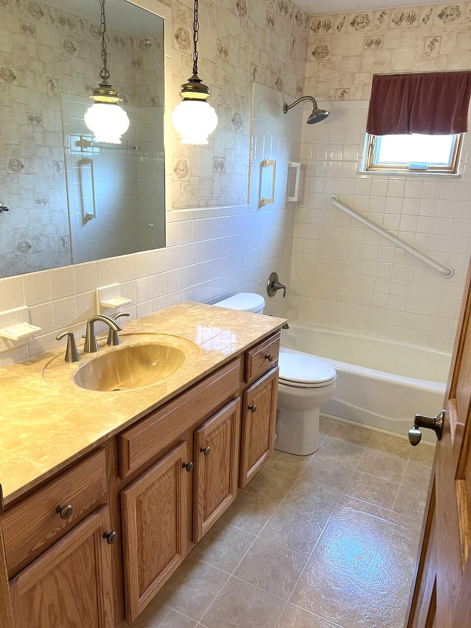 9480 Country Club Road, Piqua, Ohio 45356