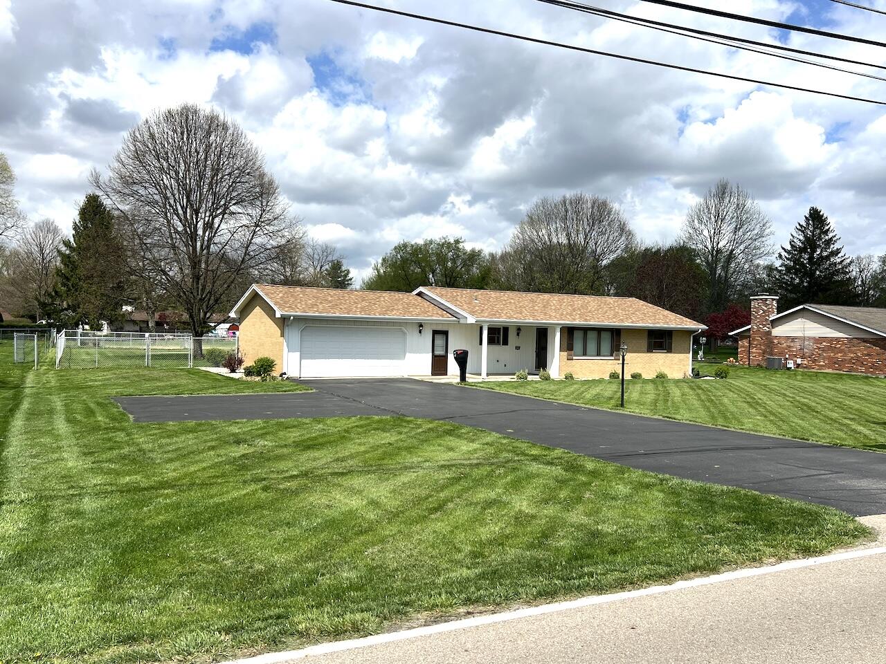 9480 Country Club Road, Piqua, Ohio 45356