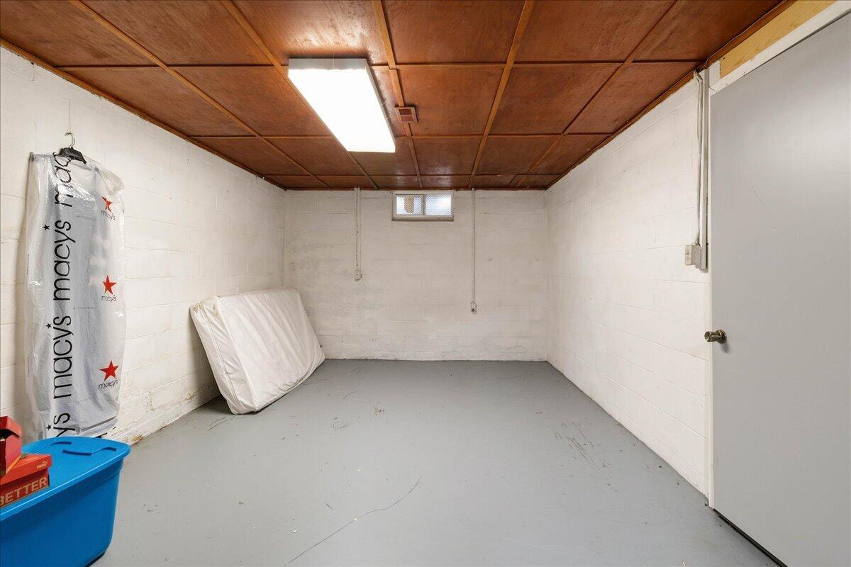 2821 Dayton Springfield Road, Springfield, Ohio 45506