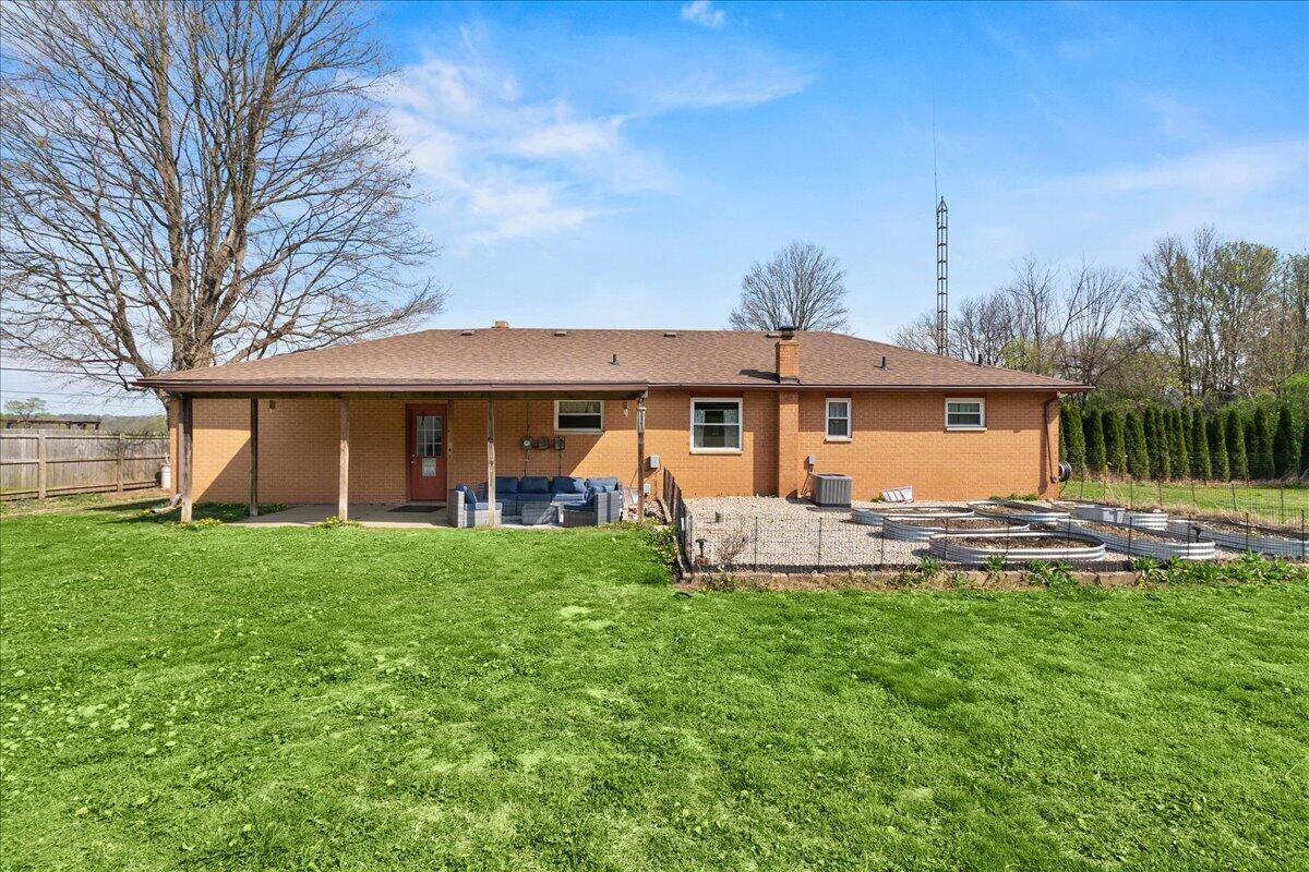 2821 Dayton Springfield Road, Springfield, Ohio 45506