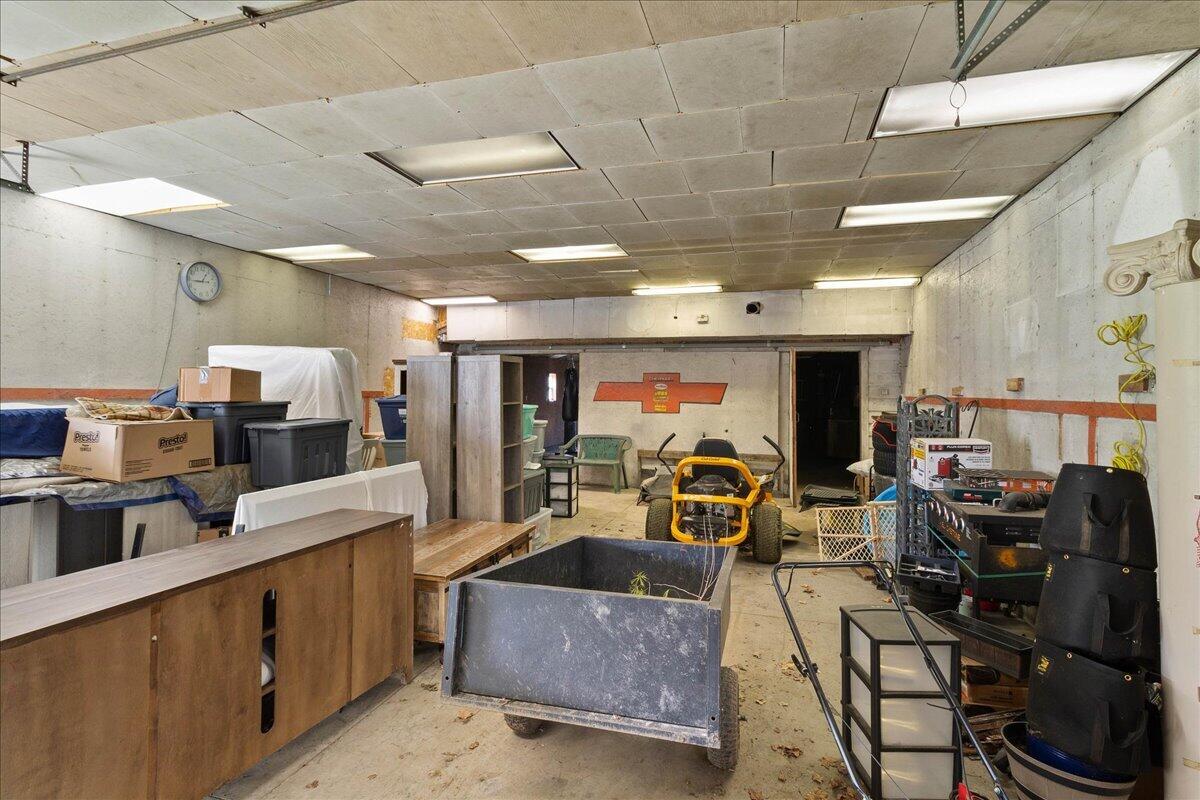 2821 Dayton Springfield Road, Springfield, Ohio 45506