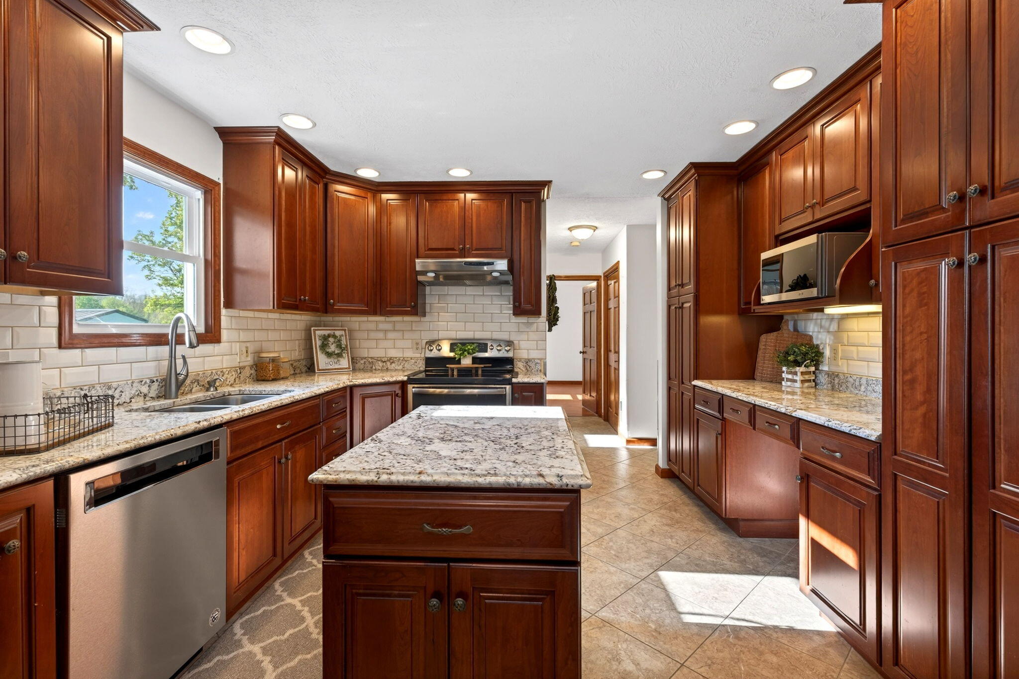 3722 Marbella Avenue, Springfield, Ohio 45502