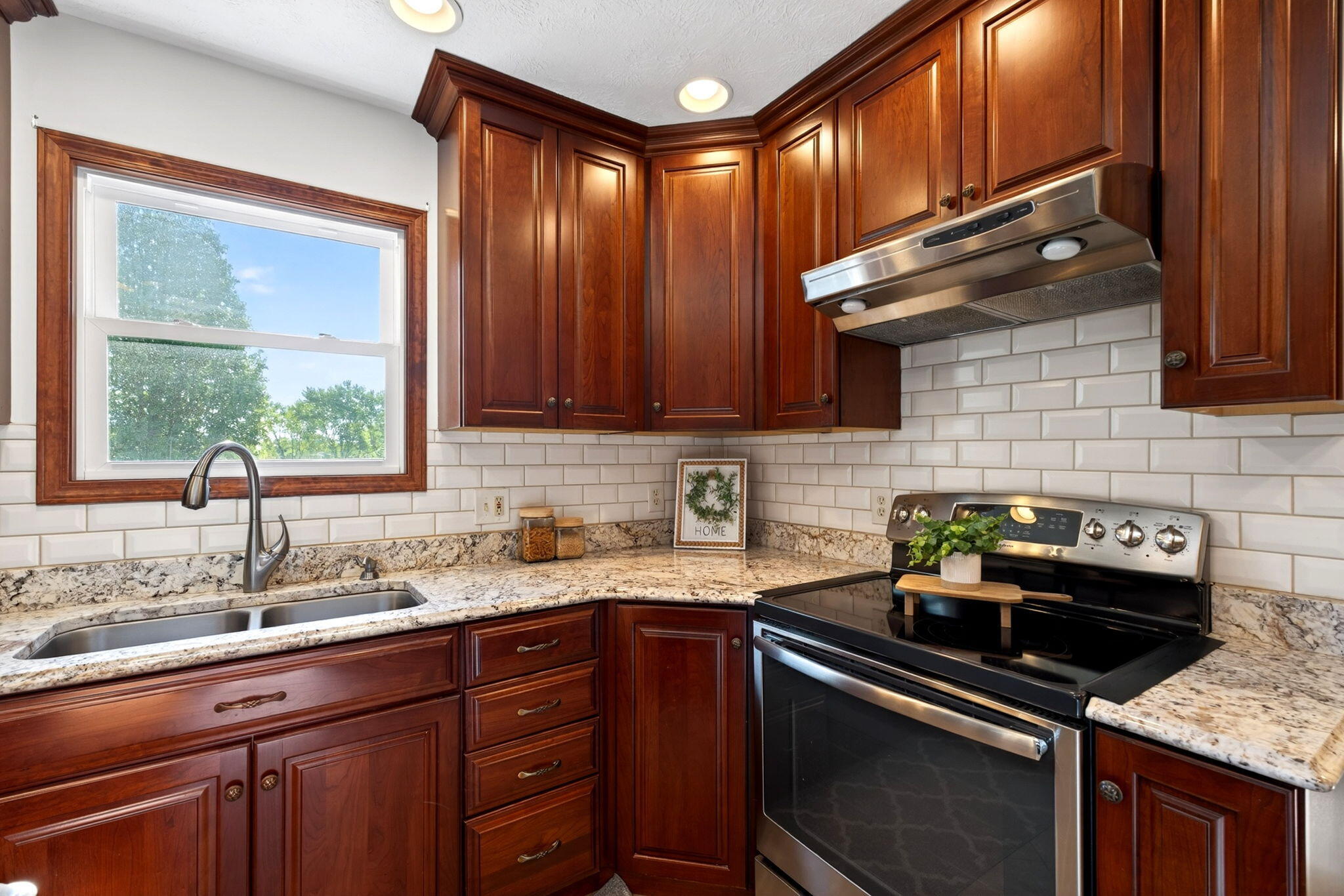 3722 Marbella Avenue, Springfield, Ohio 45502