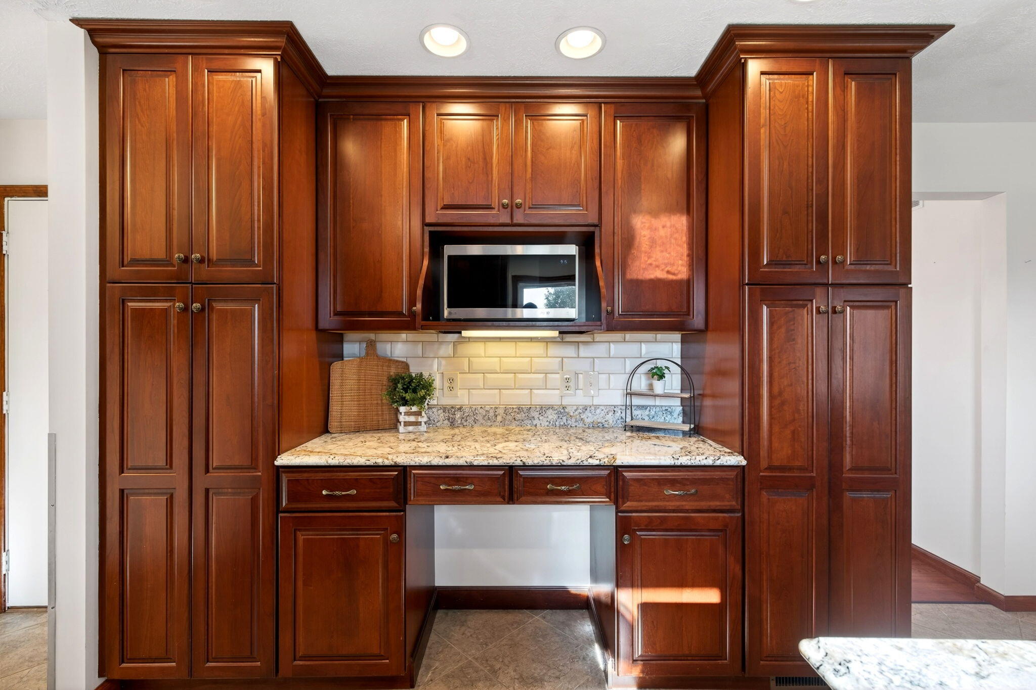 3722 Marbella Avenue, Springfield, Ohio 45502