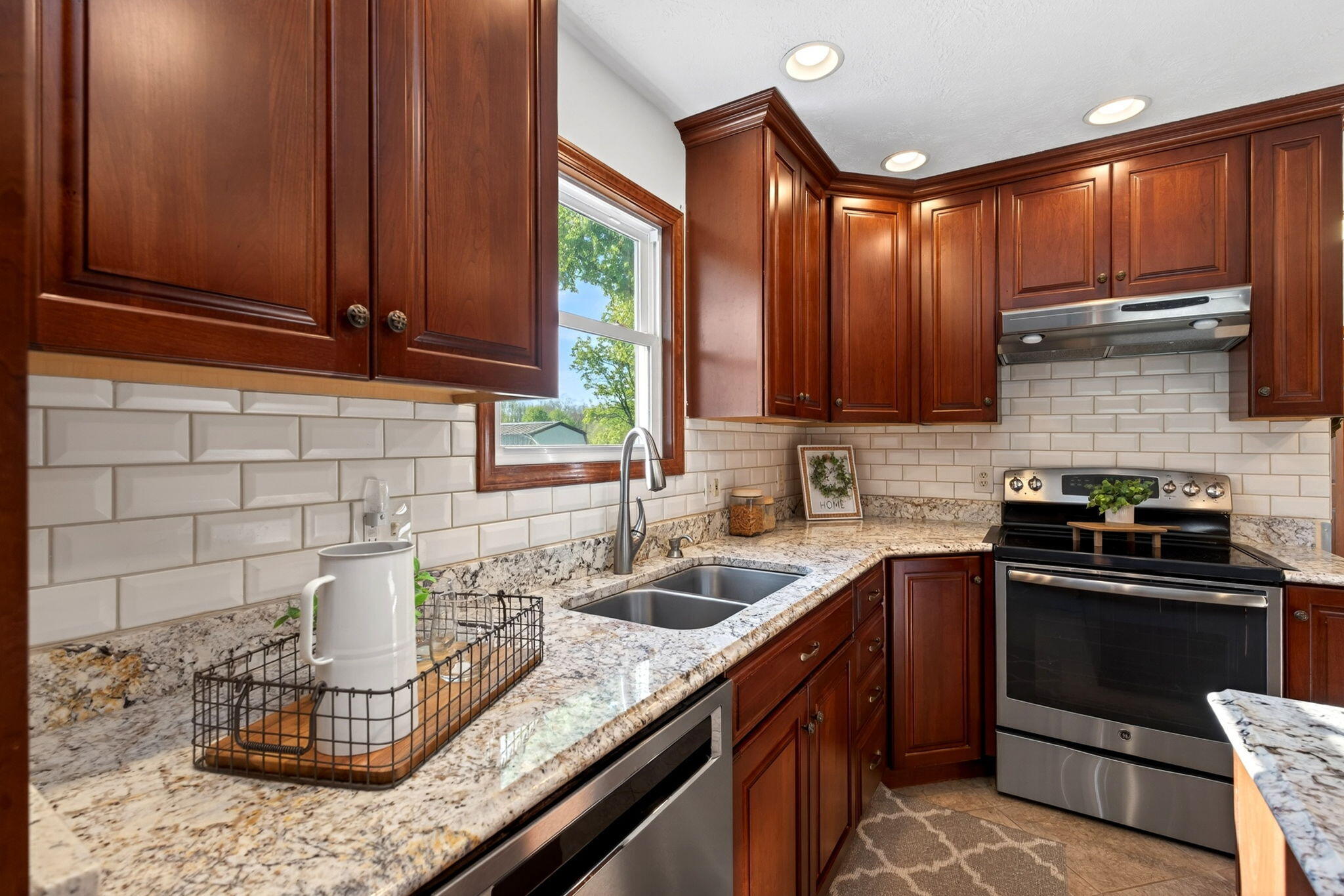 3722 Marbella Avenue, Springfield, Ohio 45502