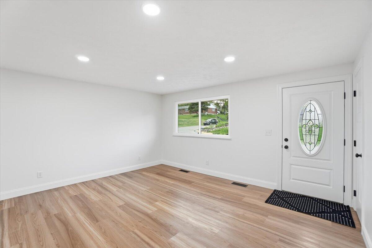 116 Lynn Street, Mechanicsburg, Ohio 43044