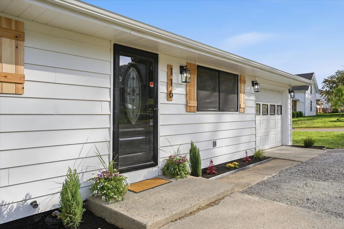 116 Lynn Street, Mechanicsburg, Ohio 43044