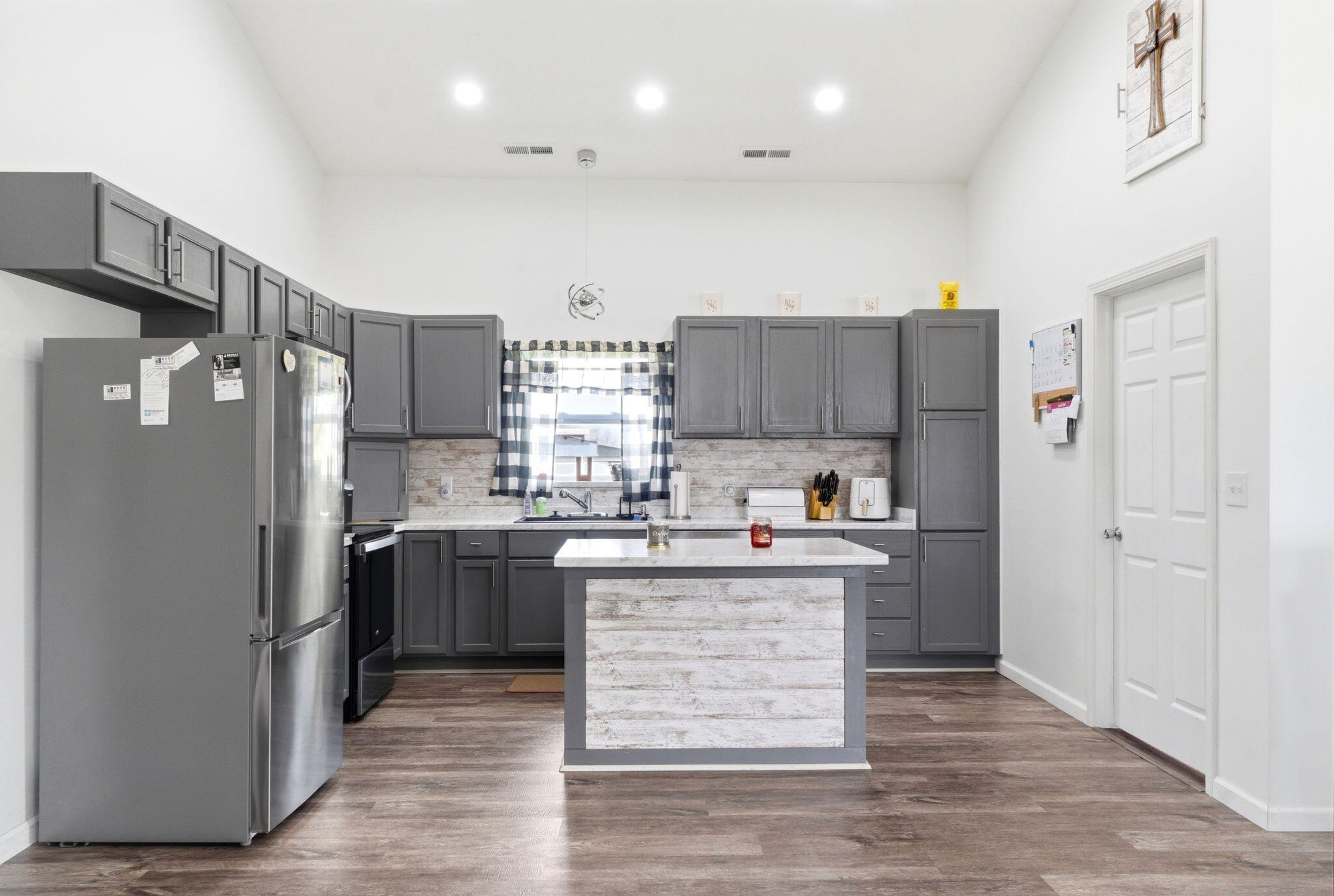 2970 Old US Highway 40, London, Ohio 43140