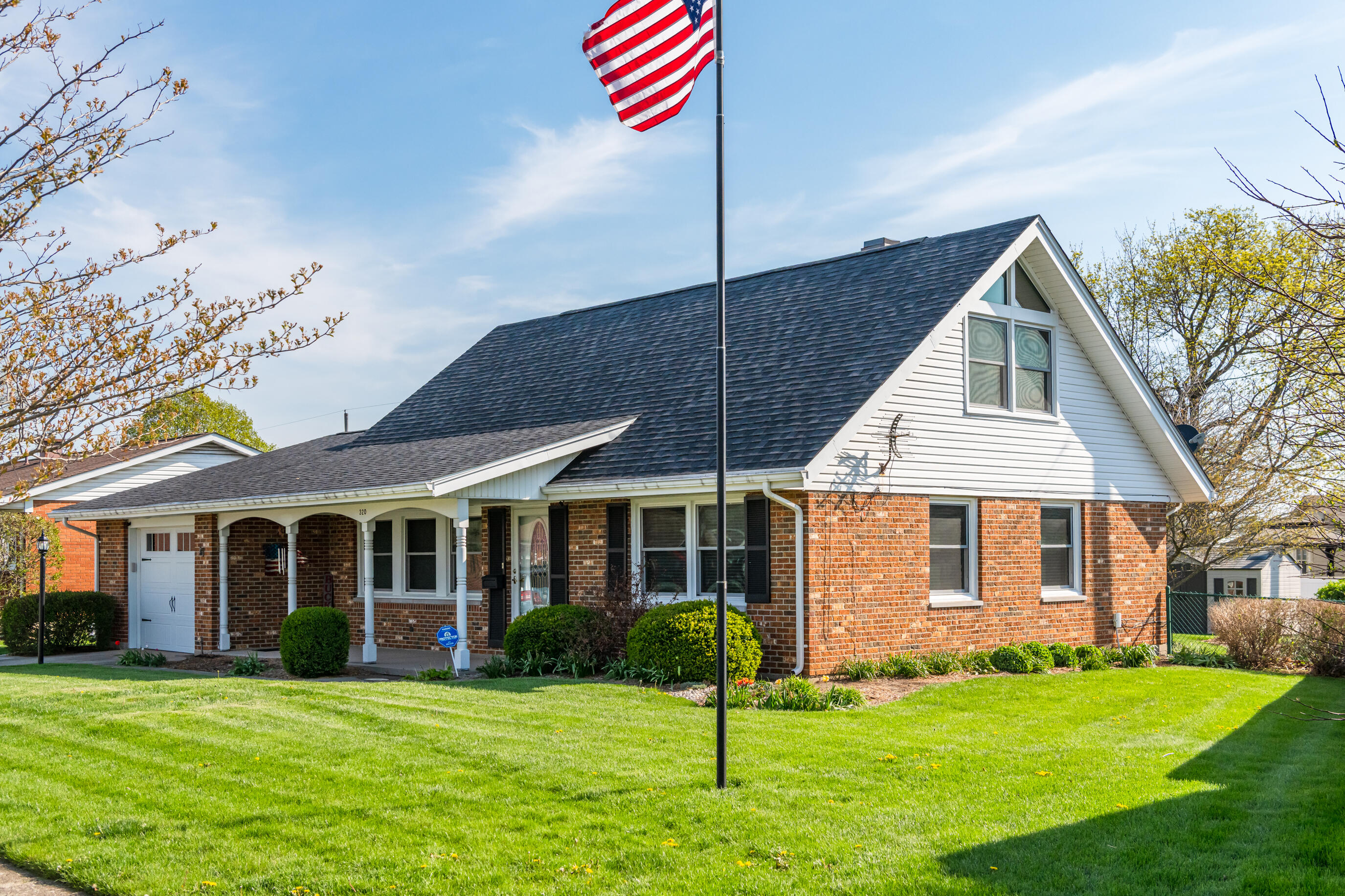 320 Garber Drive, Tipp City, Ohio 45371