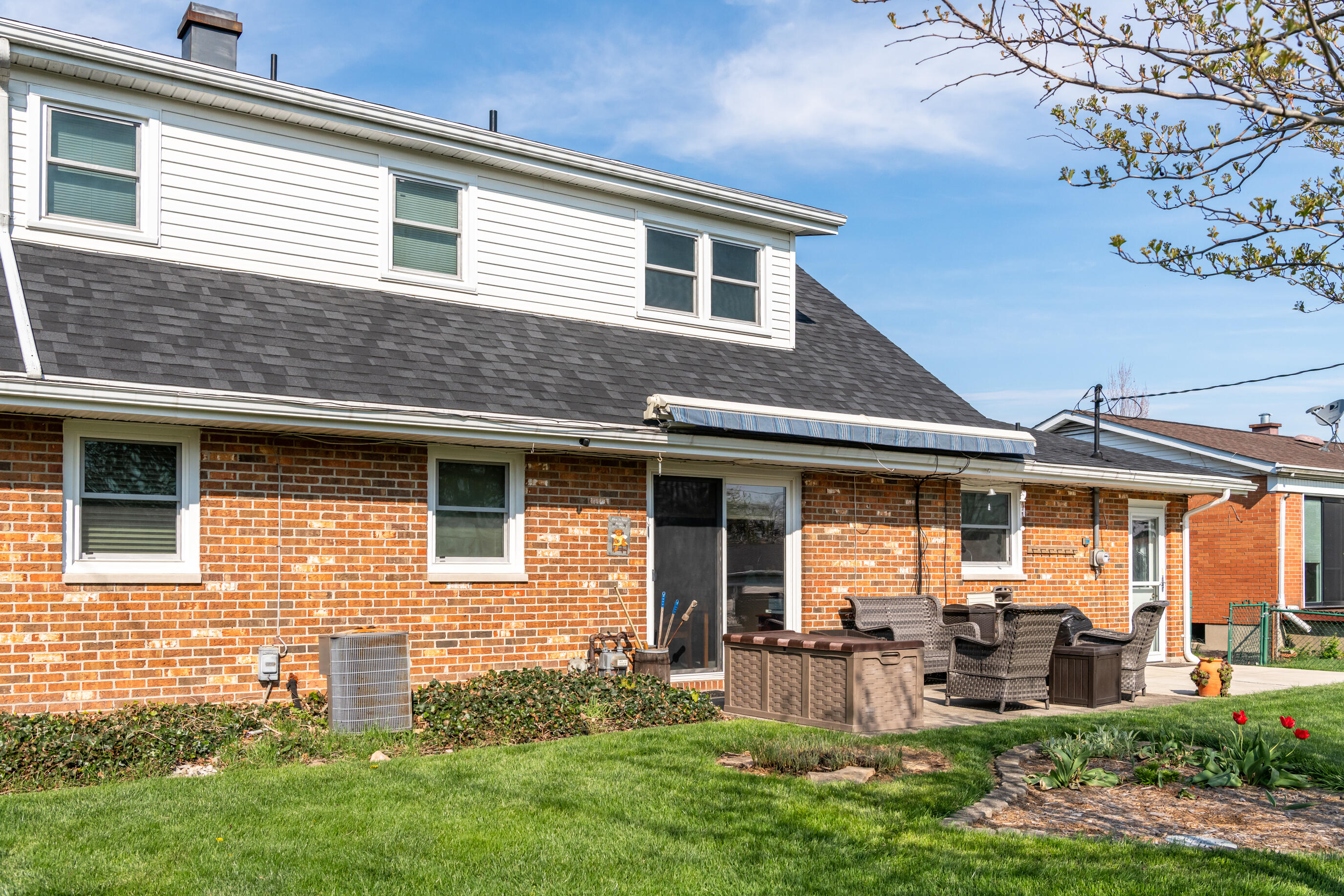 320 Garber Drive, Tipp City, Ohio 45371