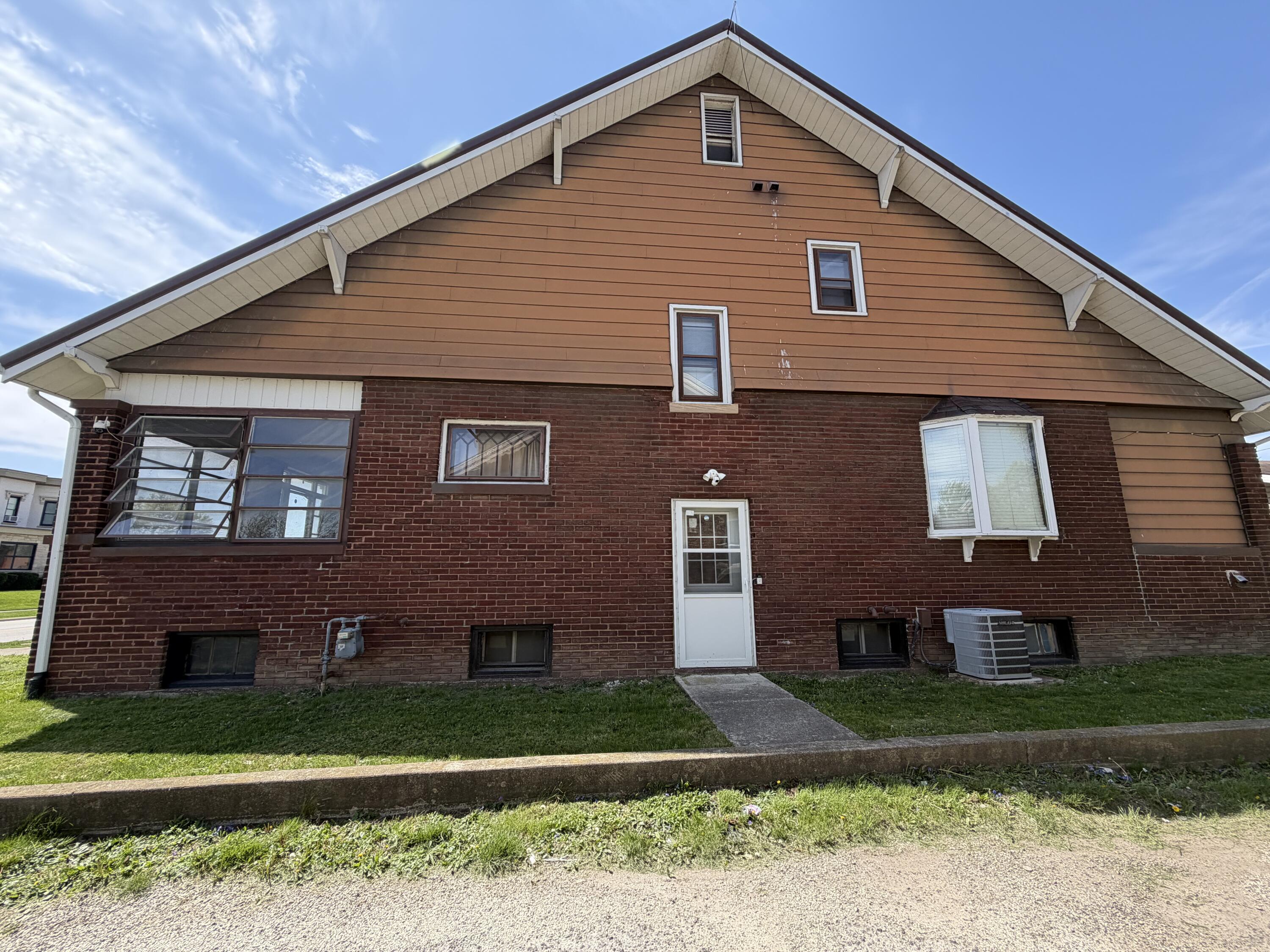 215 Livingston Street, Celina, Ohio 45822