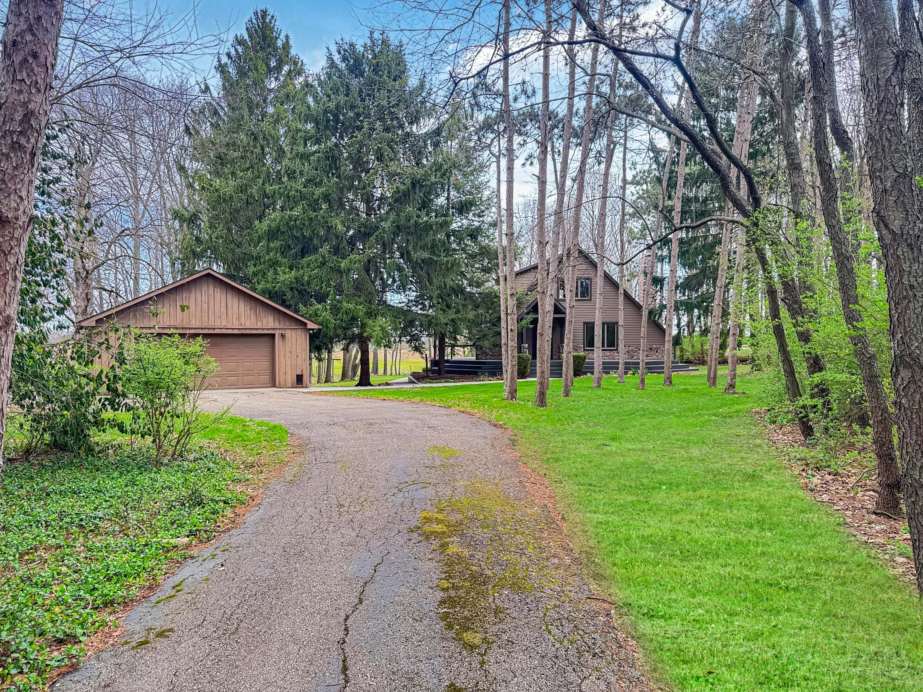 1518 Childrens Home Road, Urbana, Ohio 43078