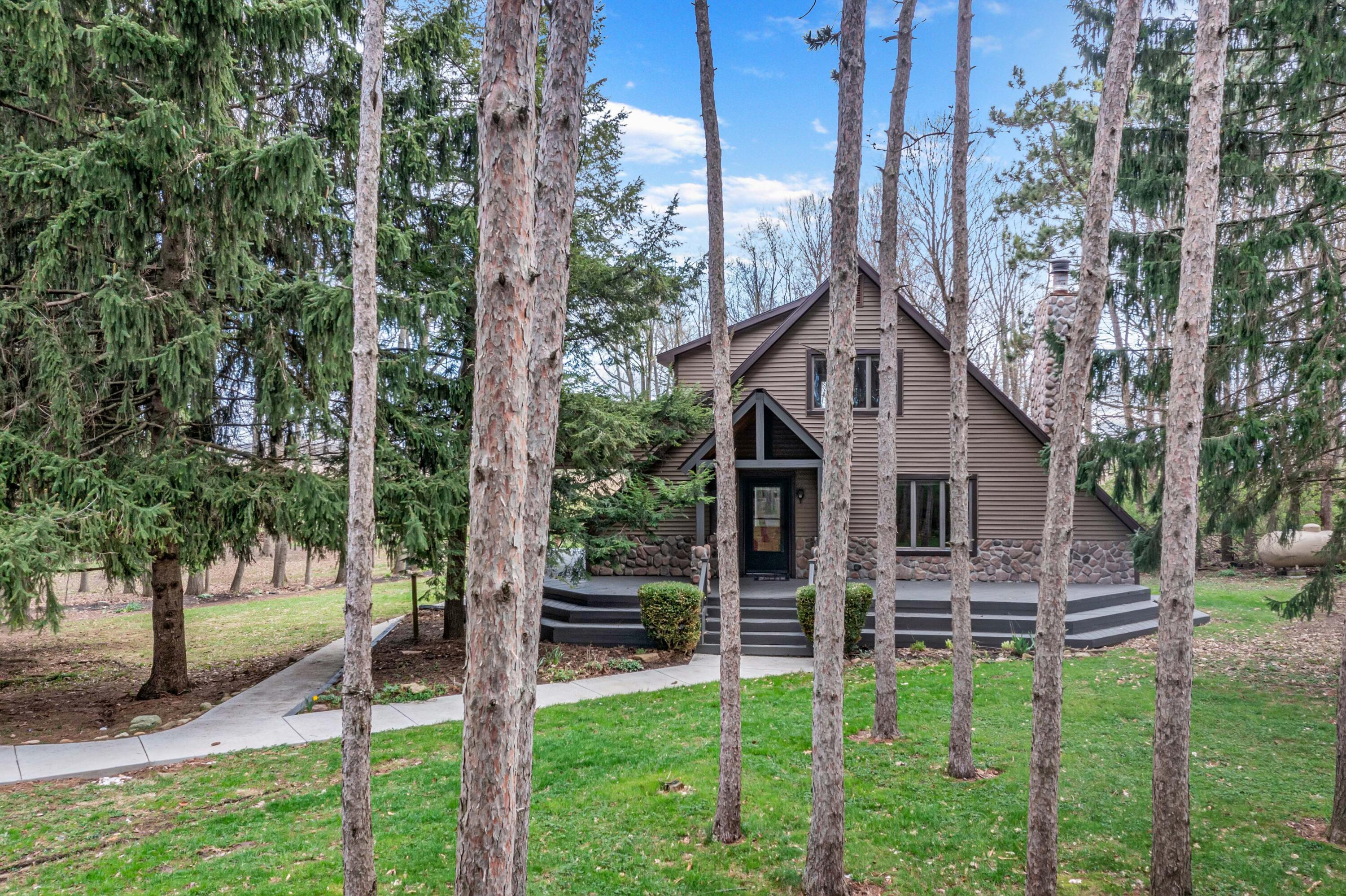 1518 Childrens Home Road, Urbana, Ohio 43078