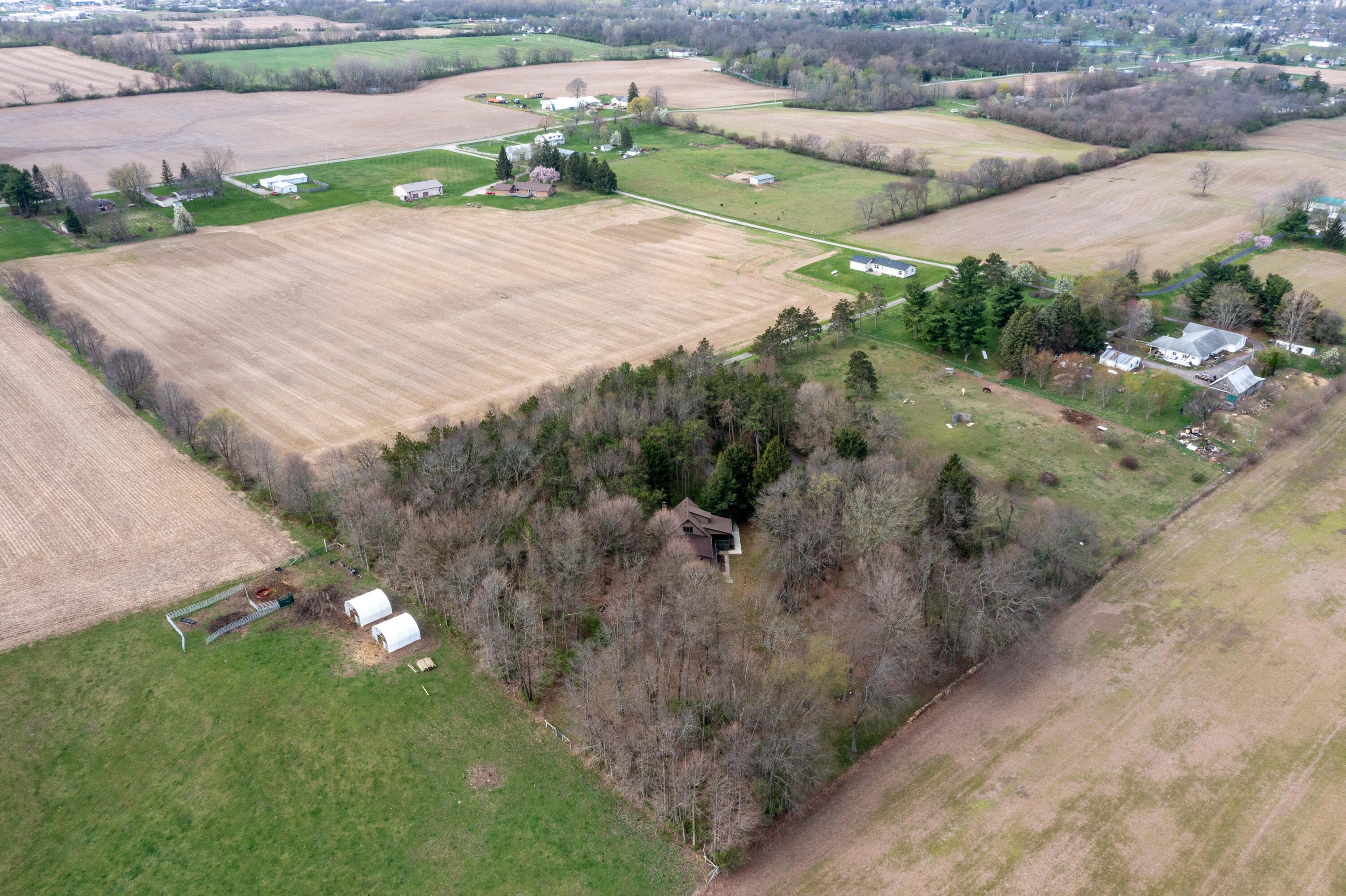 1518 Childrens Home Road, Urbana, Ohio 43078