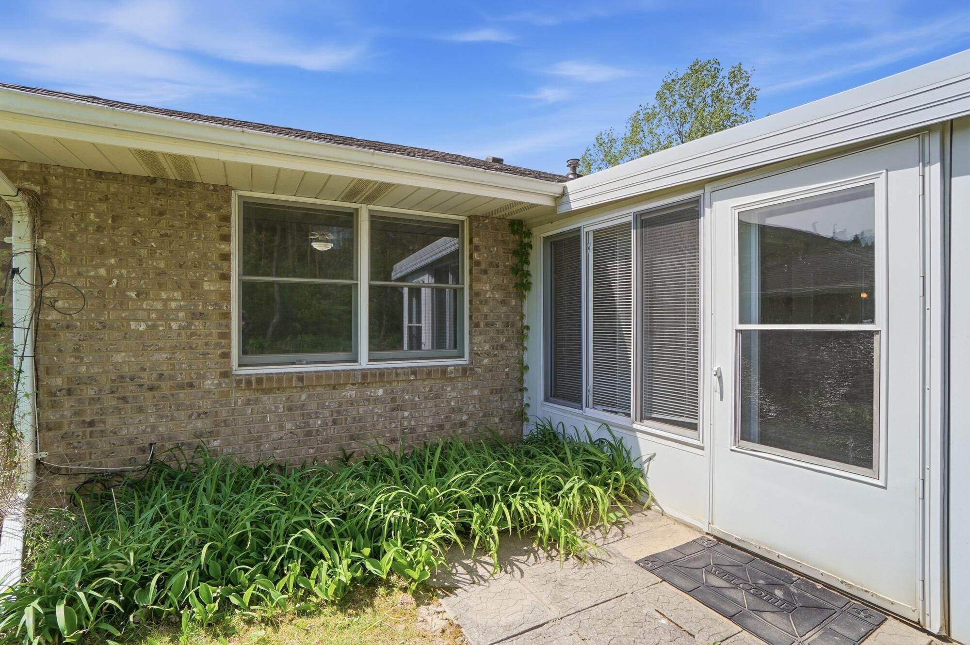 4898 Brannan Drive, Springfield, Ohio 45502