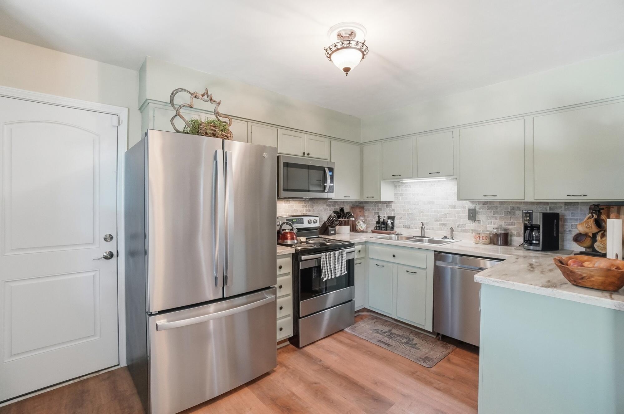 106 Sharon Drive, Piqua, Ohio 45356