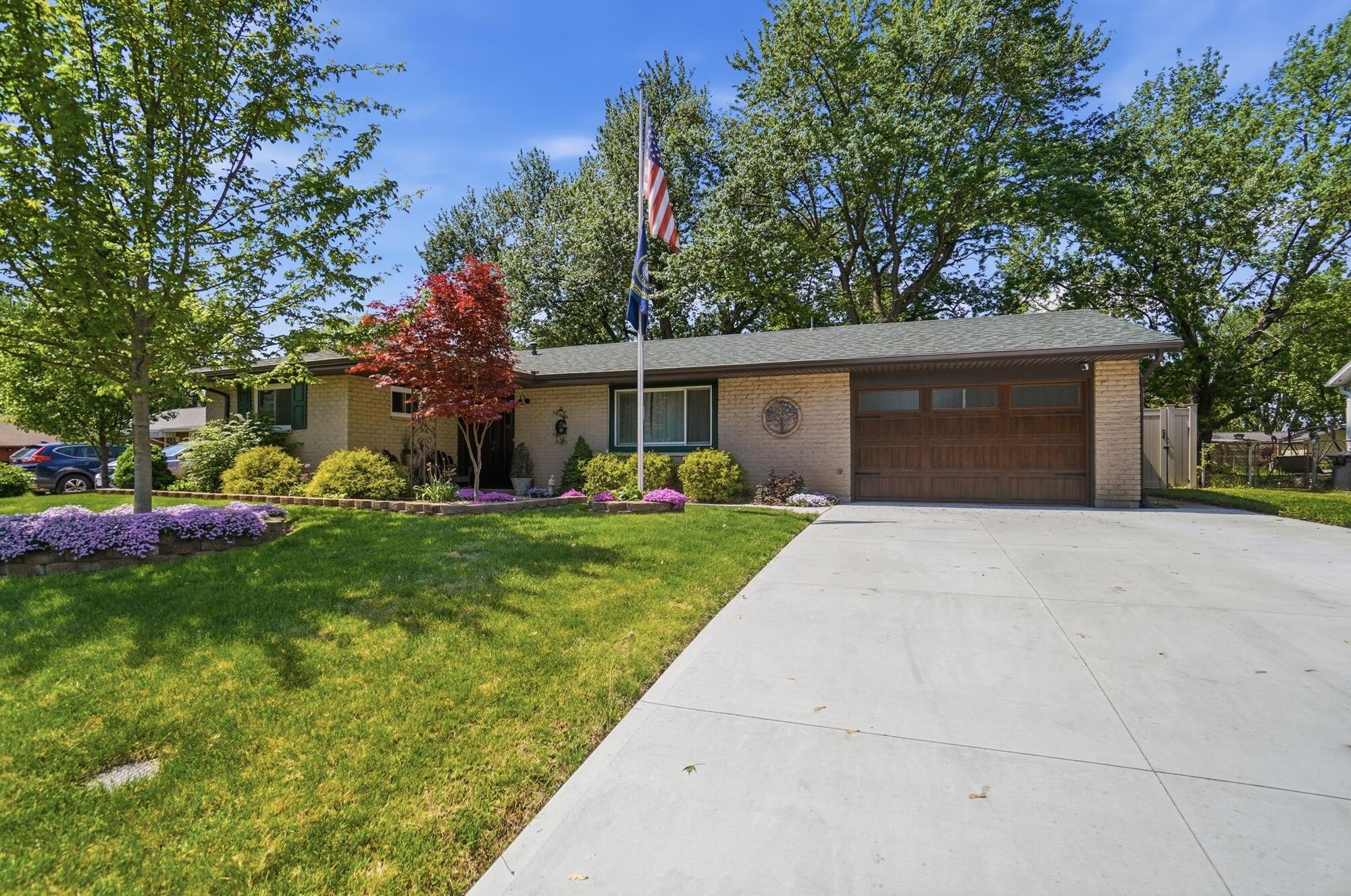 106 Sharon Drive, Piqua, Ohio 45356