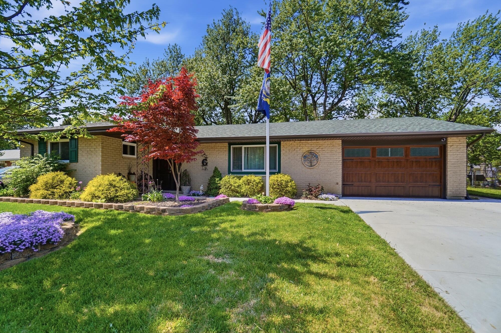 106 Sharon Drive, Piqua, Ohio 45356