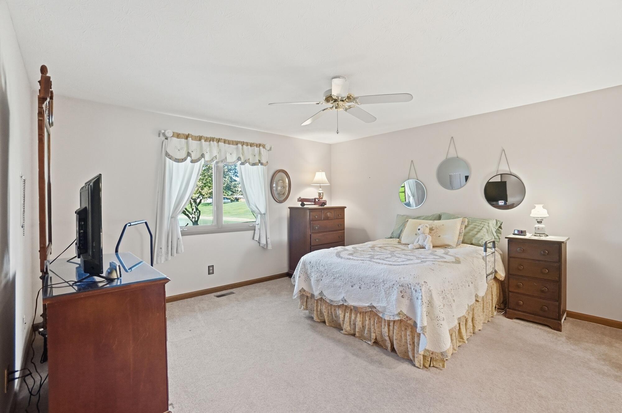 1738 Berwick Drive, Springfield, Ohio 45503