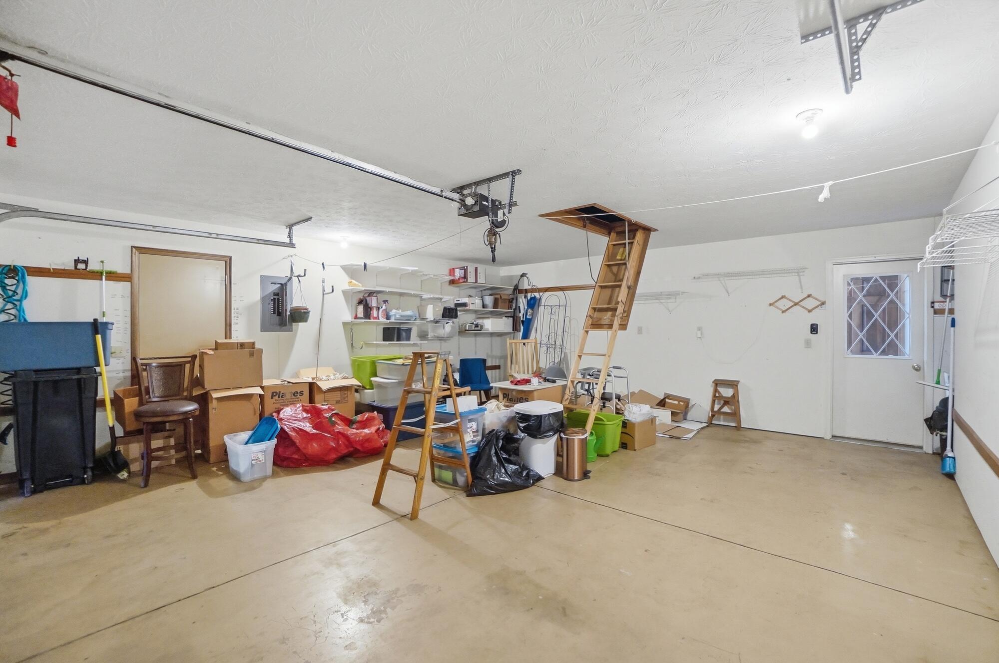 1738 Berwick Drive, Springfield, Ohio 45503