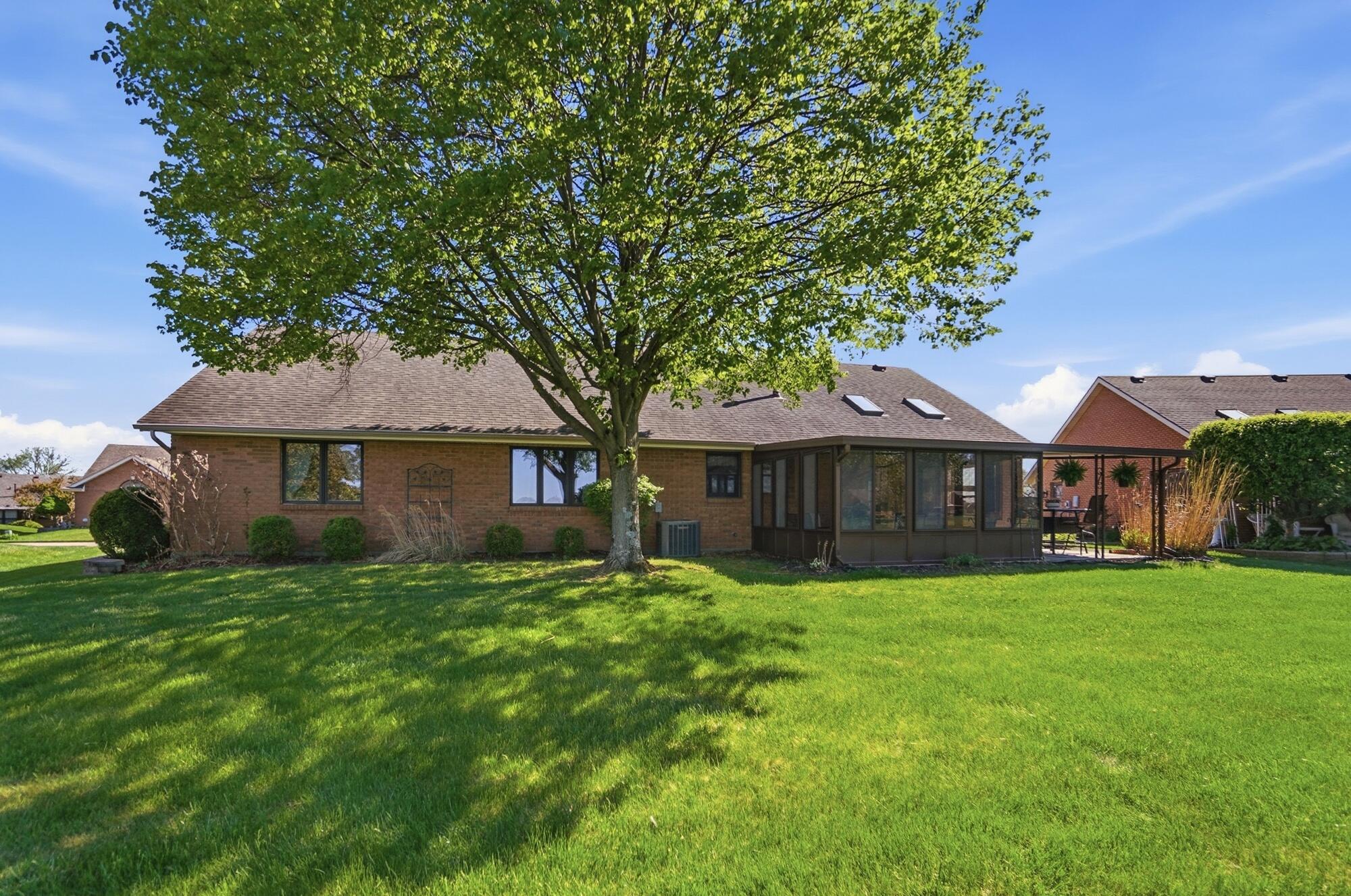 1738 Berwick Drive, Springfield, Ohio 45503