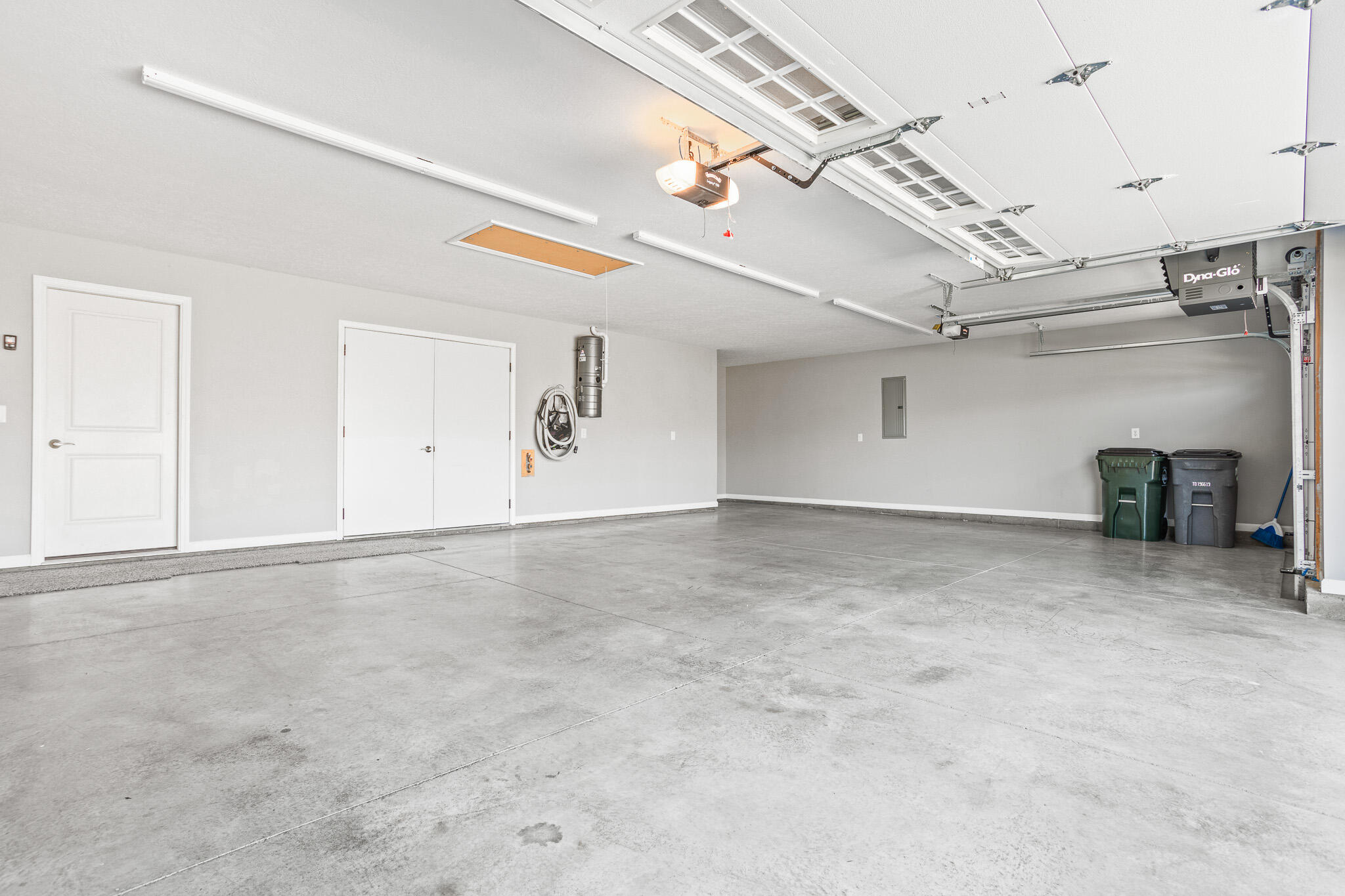 1151 Parklawn Court, Troy, Ohio 45373