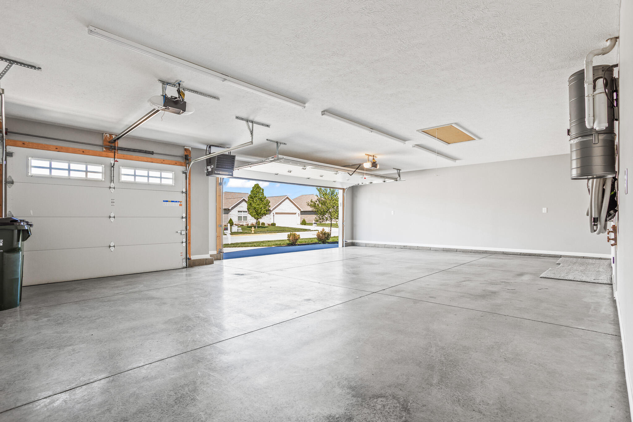 1151 Parklawn Court, Troy, Ohio 45373