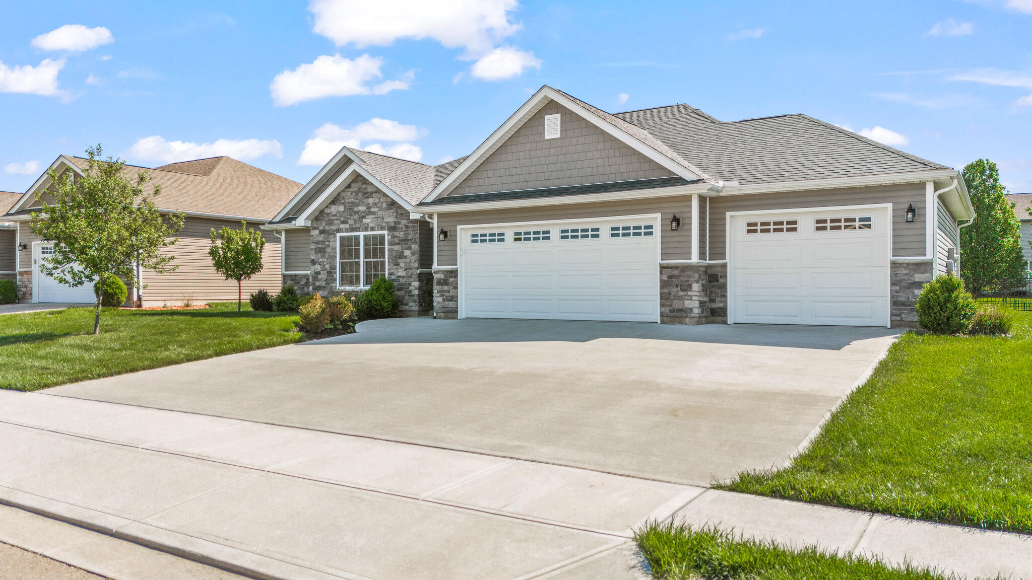 1151 Parklawn Court, Troy, Ohio 45373