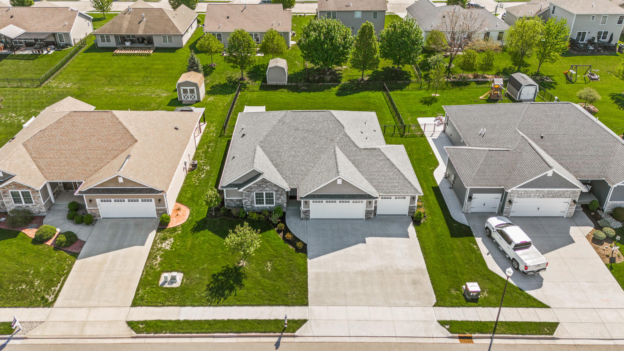 1151 Parklawn Court, Troy, Ohio 45373