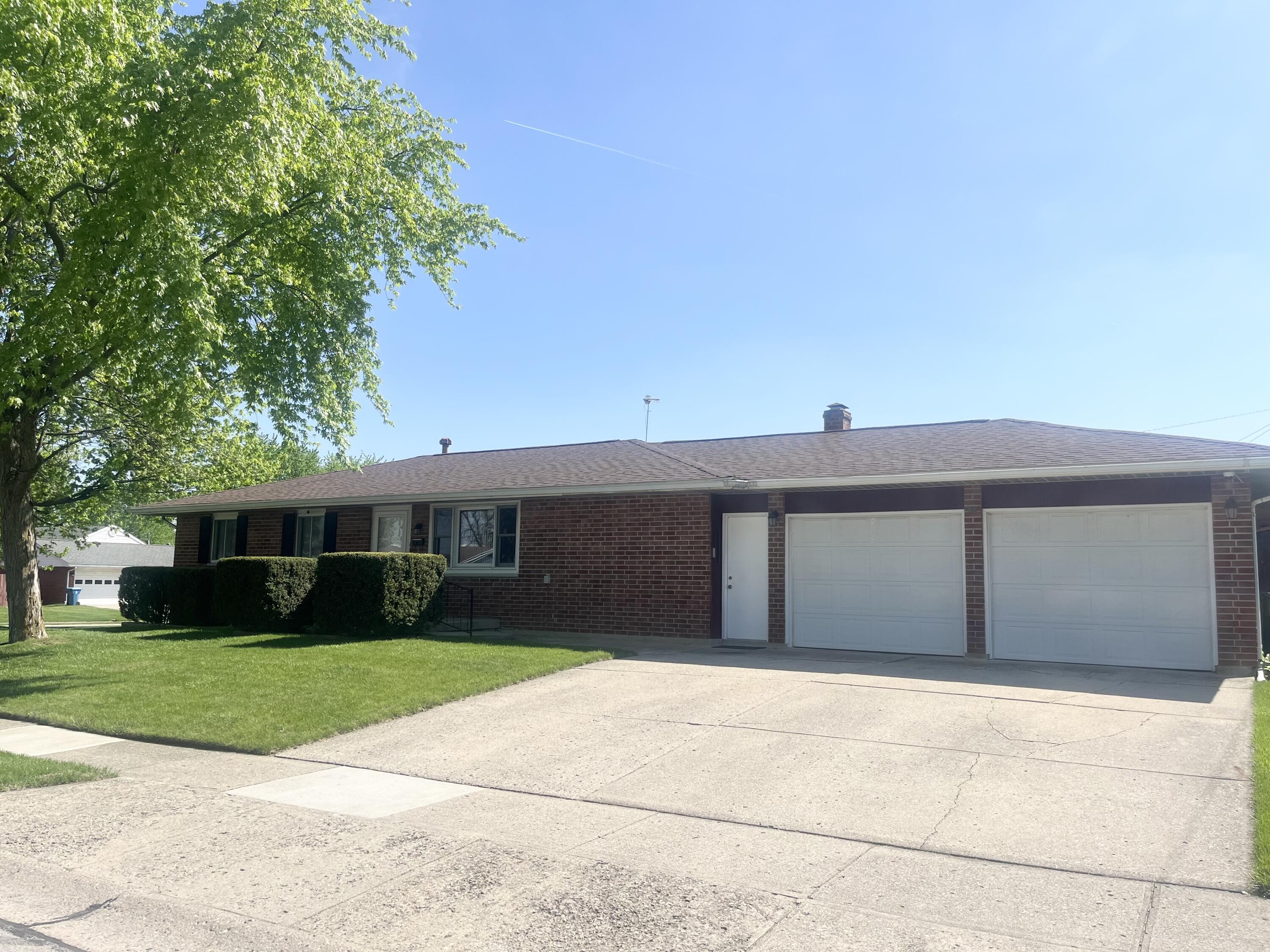 1768 Fair Oaks Drive, Sidney, Ohio 45365