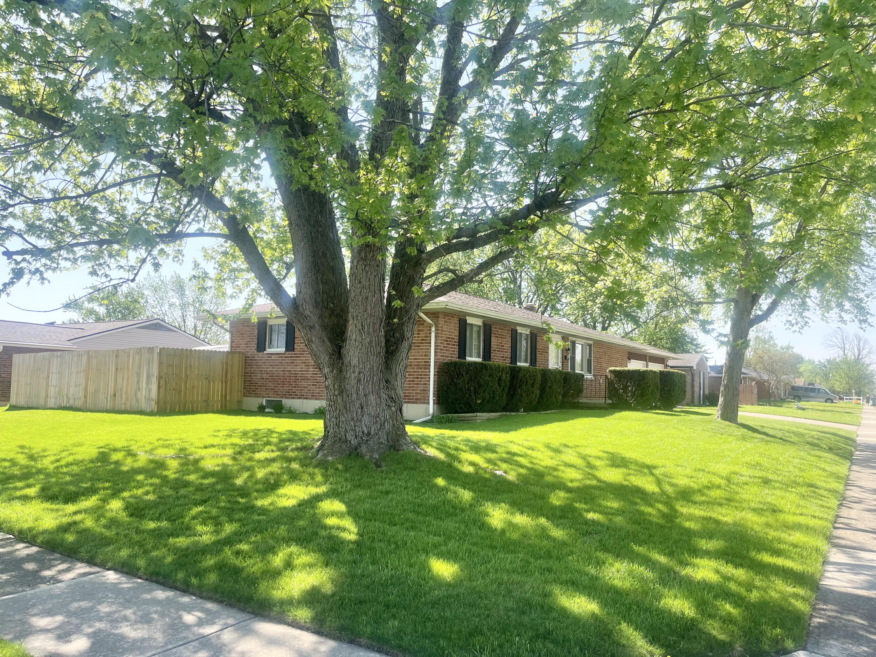 1768 Fair Oaks Drive, Sidney, Ohio 45365