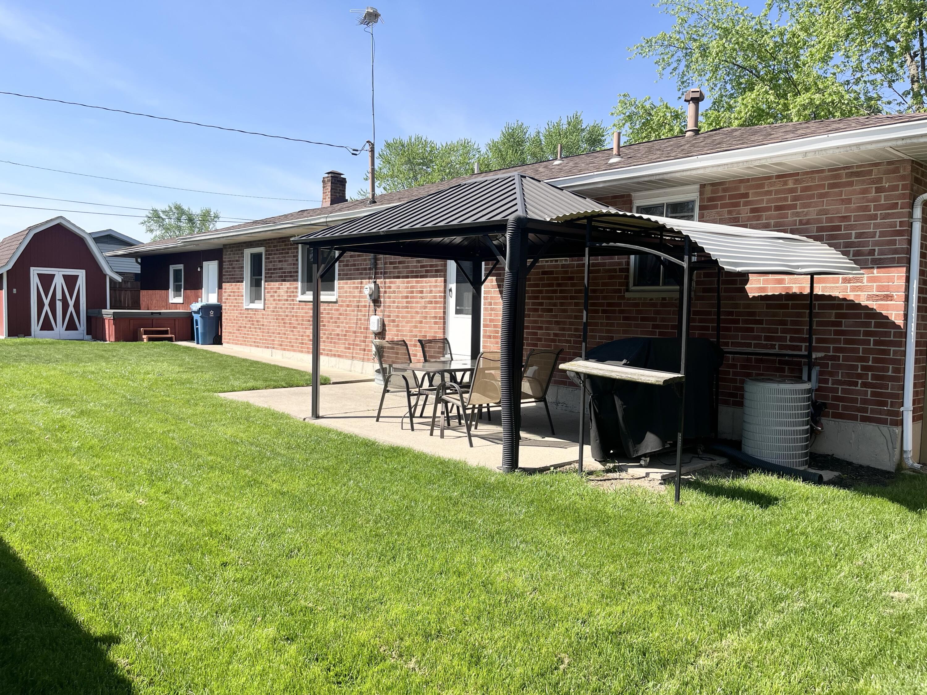 1768 Fair Oaks Drive, Sidney, Ohio 45365